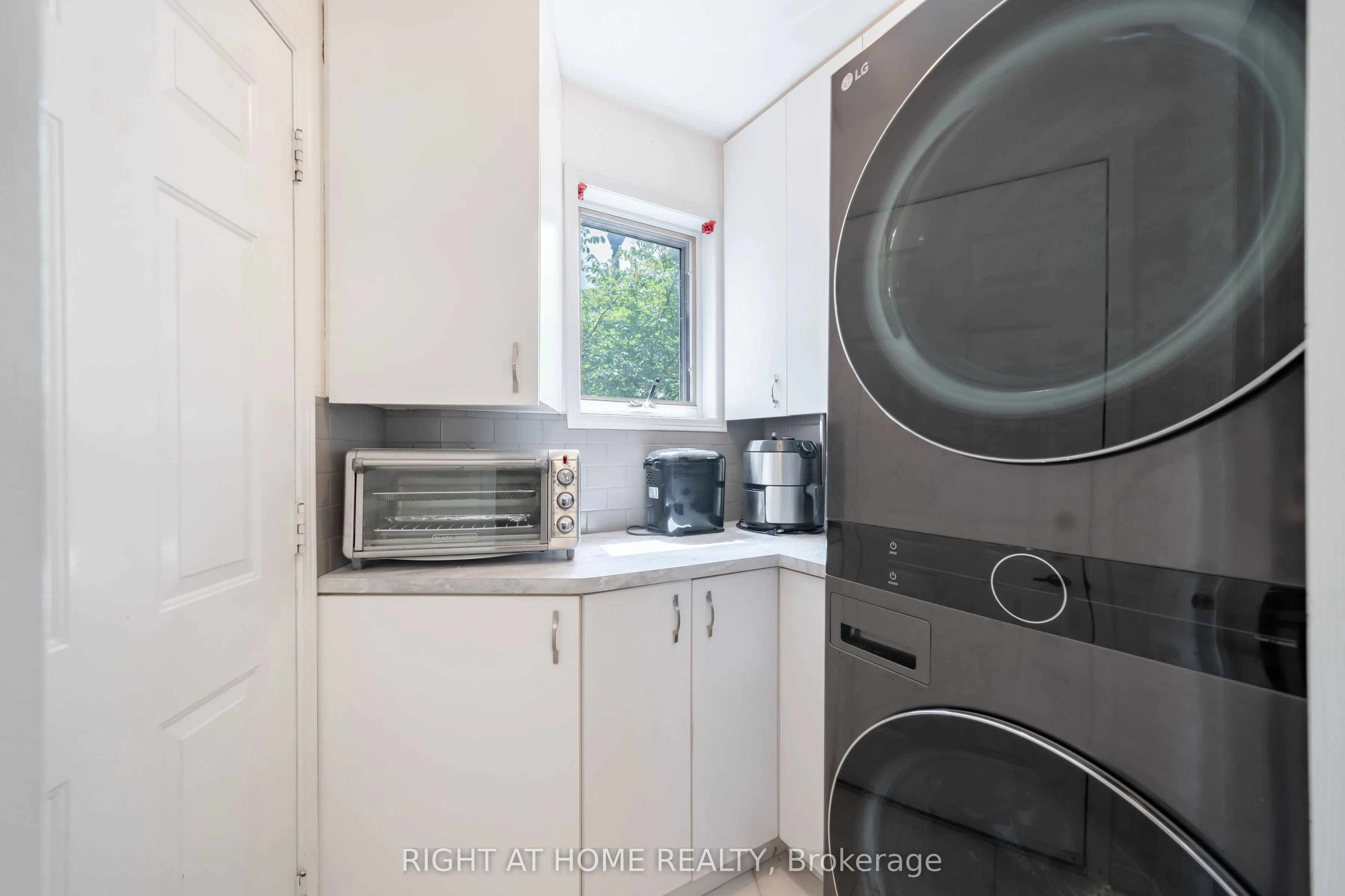 359 Riddell Court, #5
