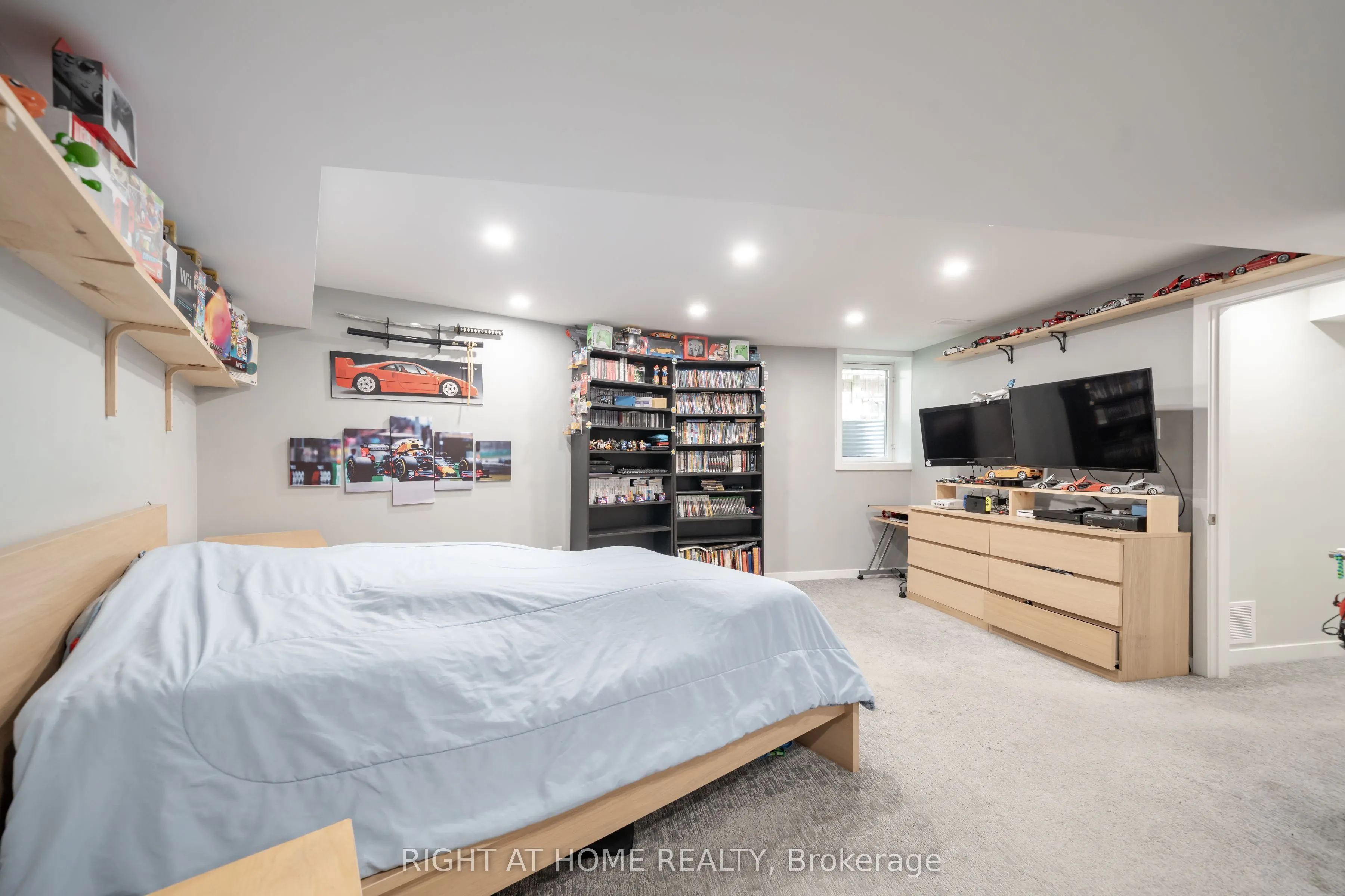 359 Riddell Court, #5