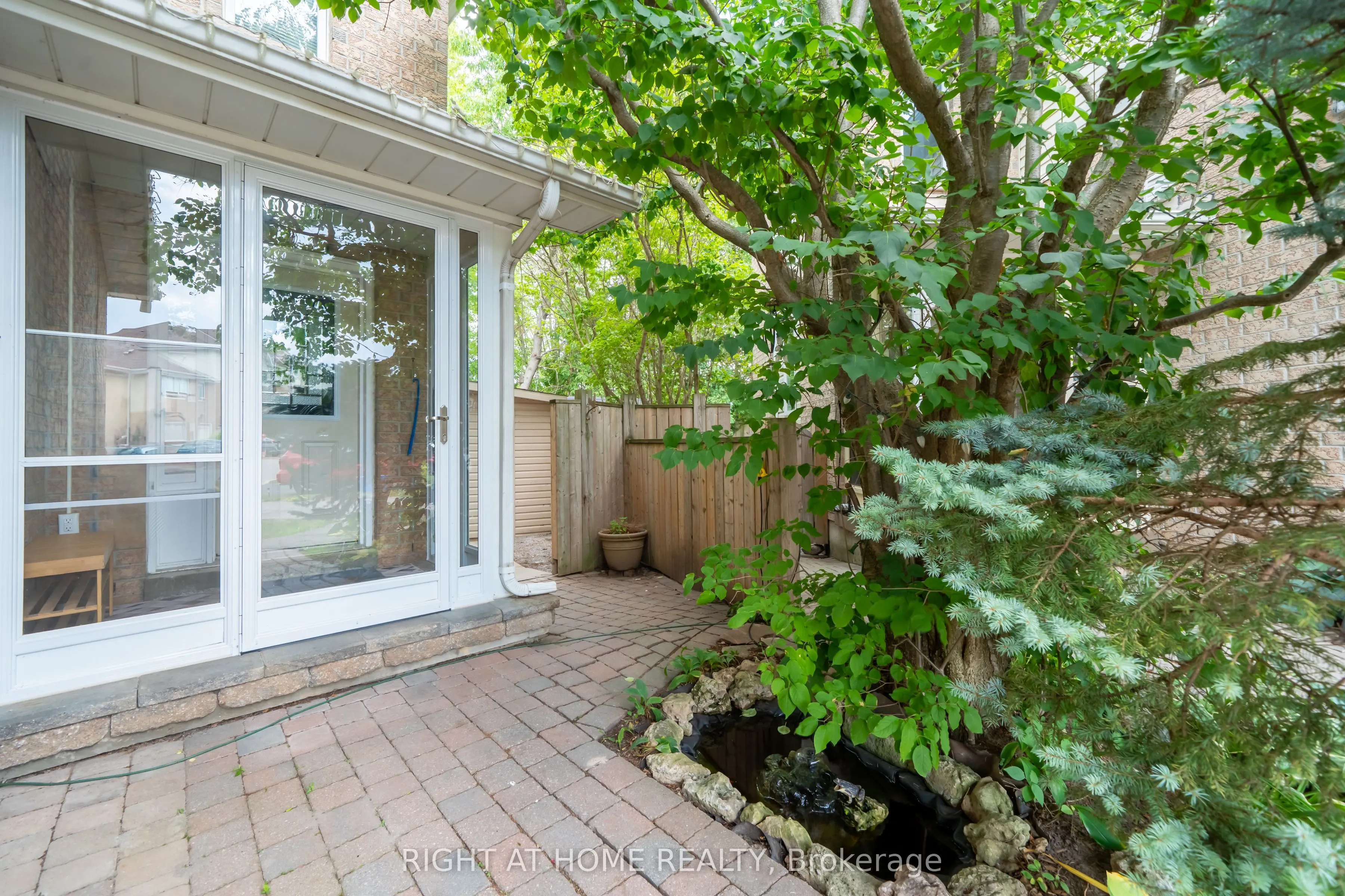 359 Riddell Court, #5