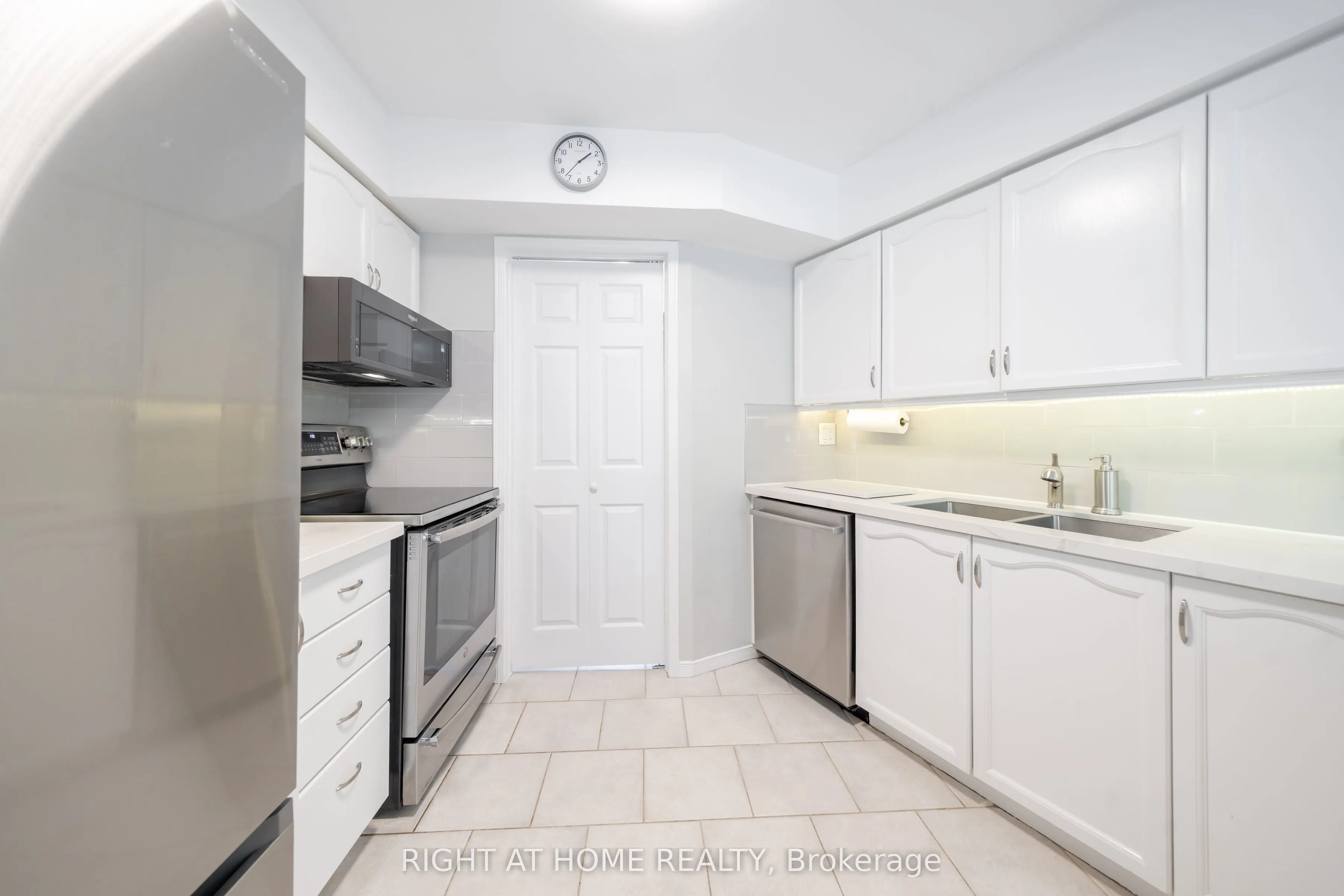359 Riddell Court, #5