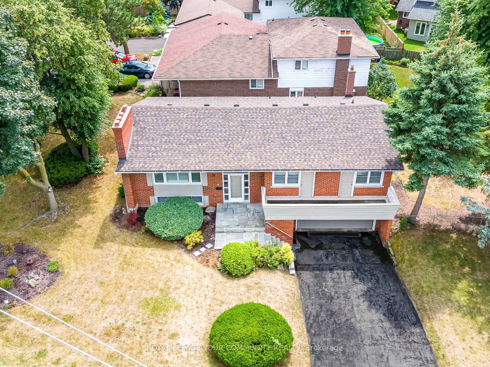 1 Thorny Brae Drive