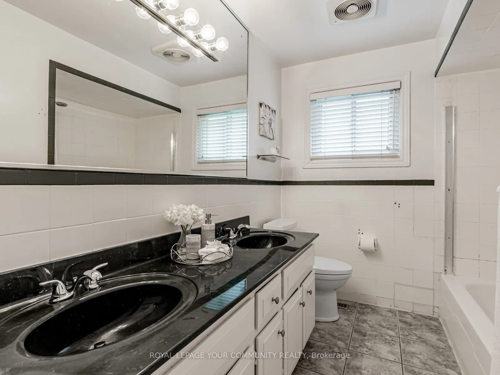1 Thorny Brae Drive