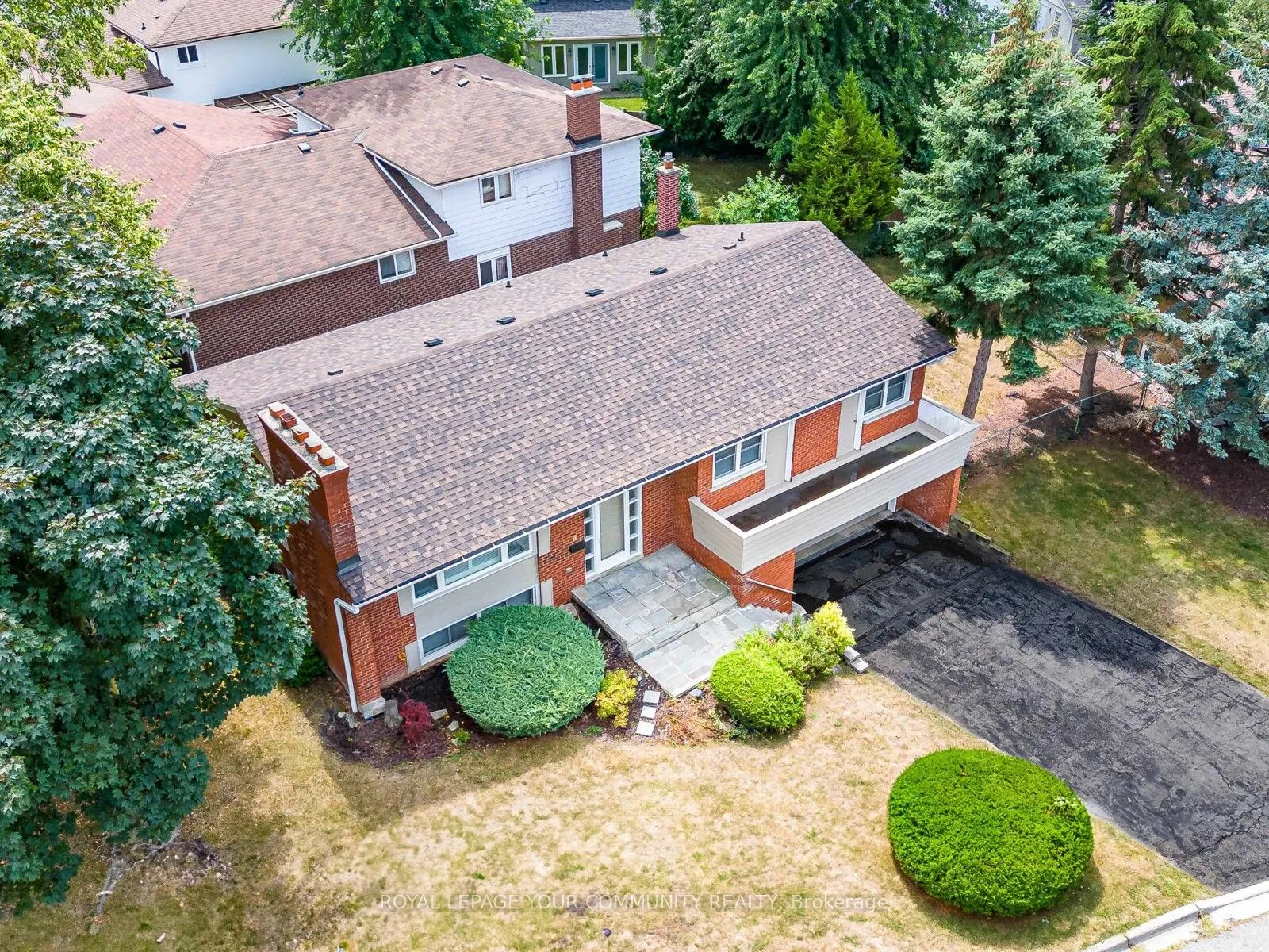 1 Thorny Brae Drive