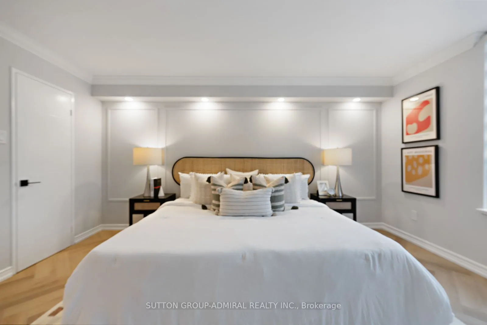 7 Townsgate Drive, #304