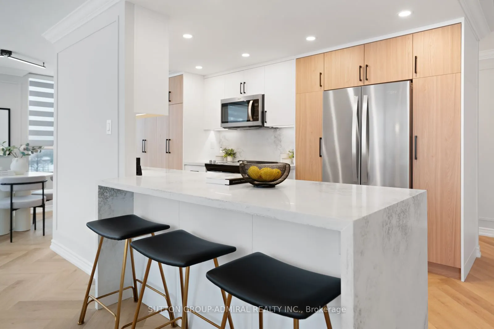 7 Townsgate Drive, #304