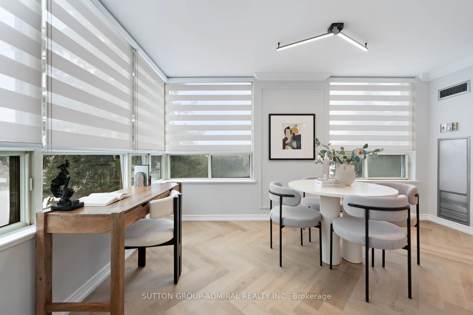 7 Townsgate Drive, #304