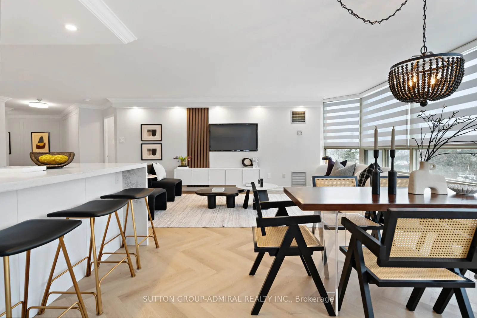 7 Townsgate Drive, #304