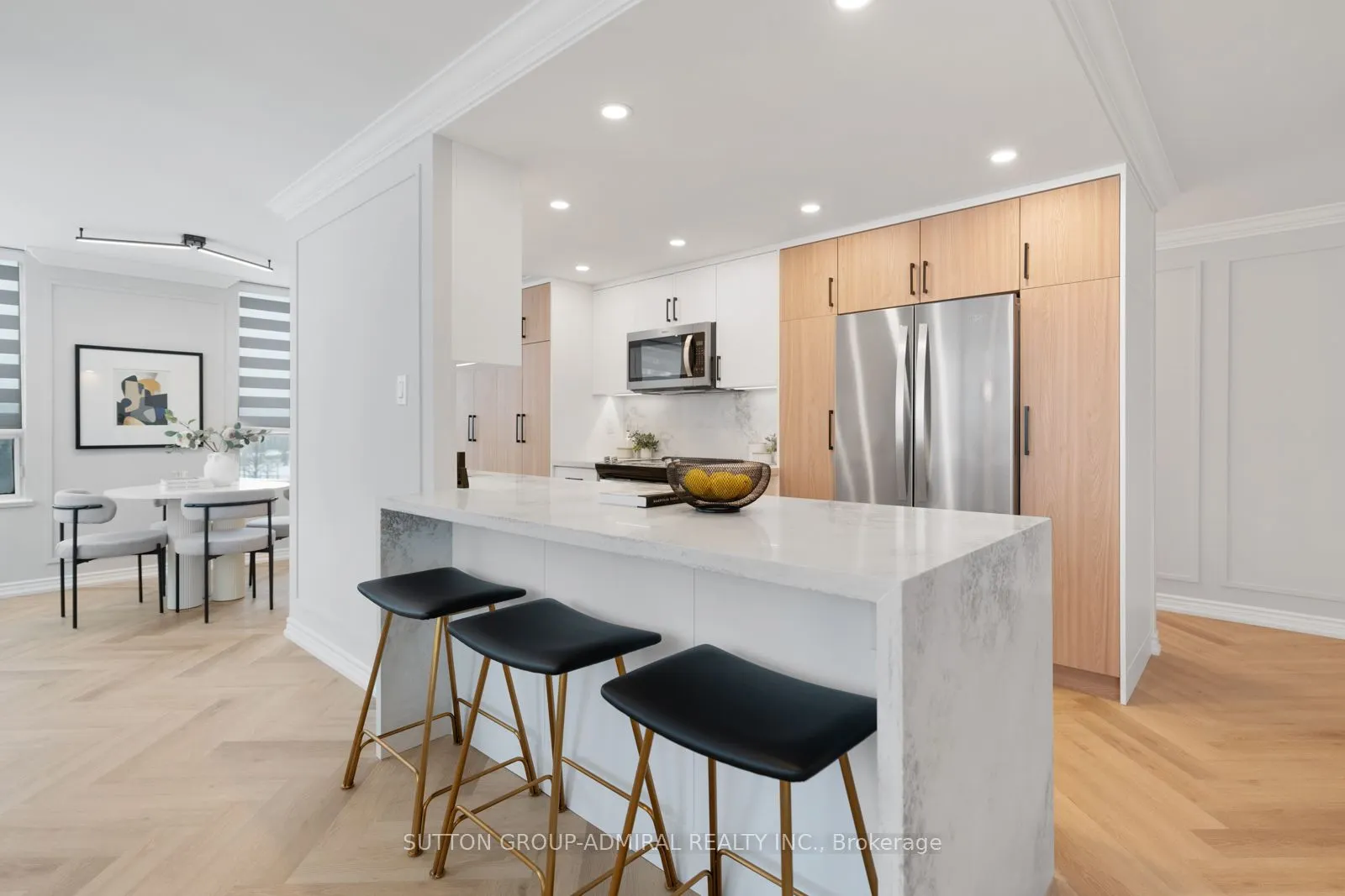 7 Townsgate Drive, #304