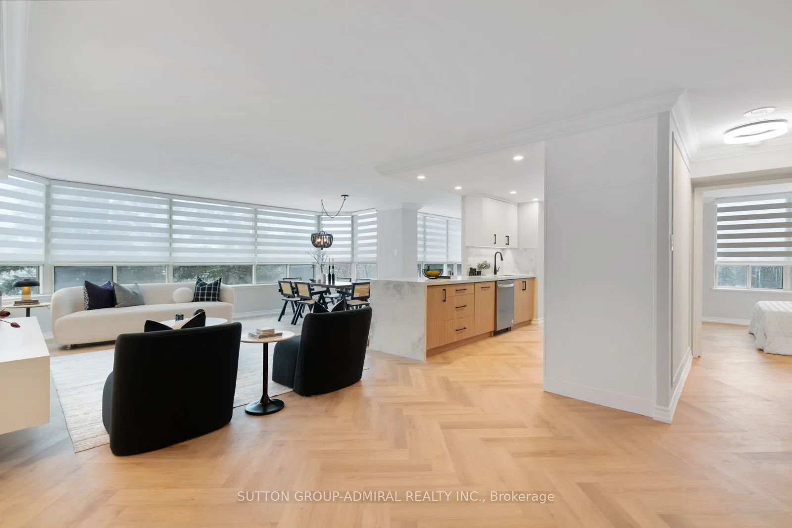 7 Townsgate Drive, #304