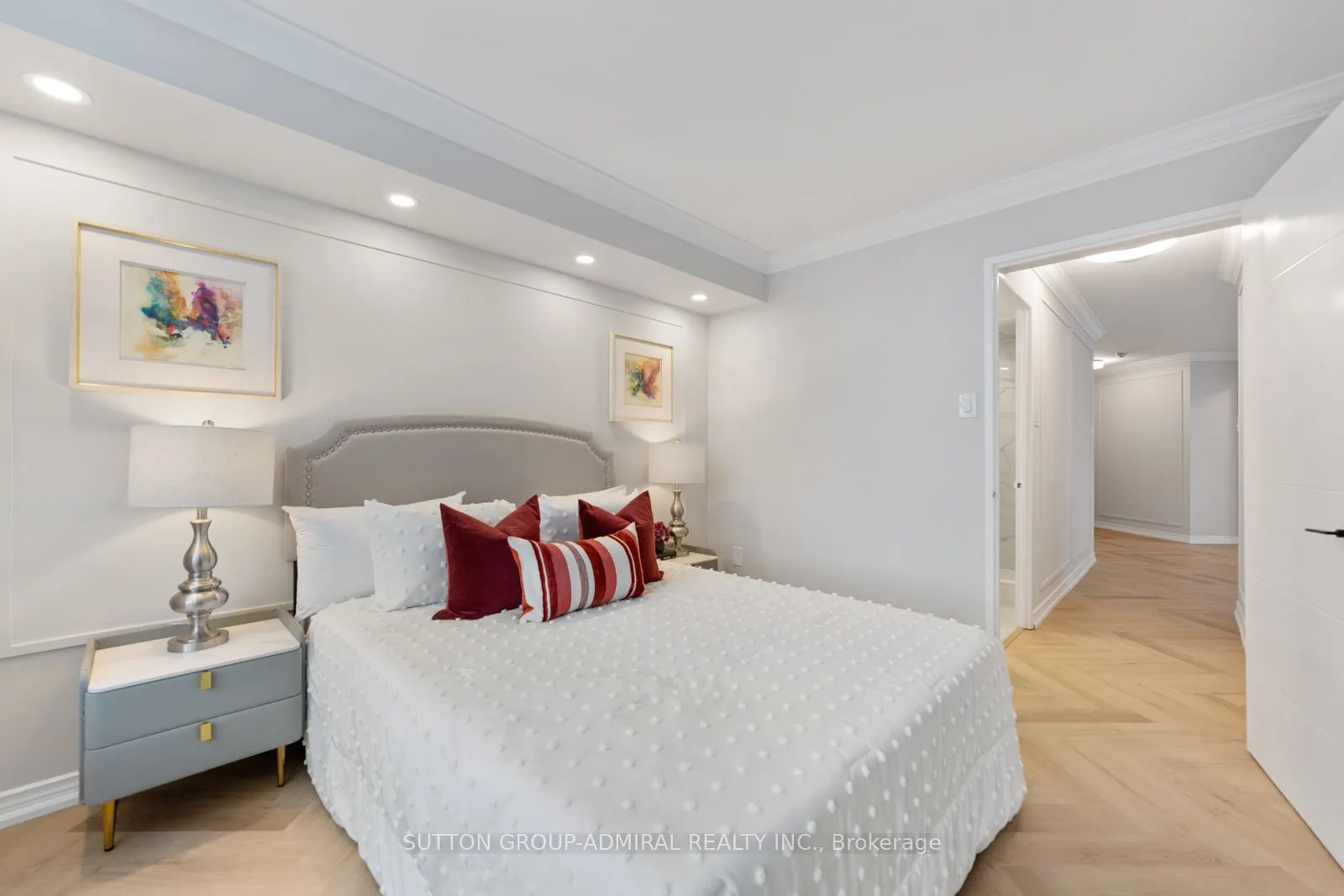 7 Townsgate Drive, #304