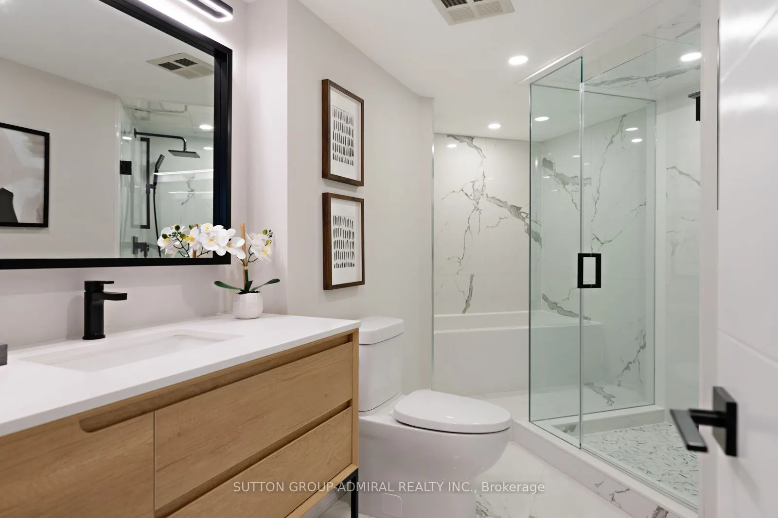 7 Townsgate Drive, #304