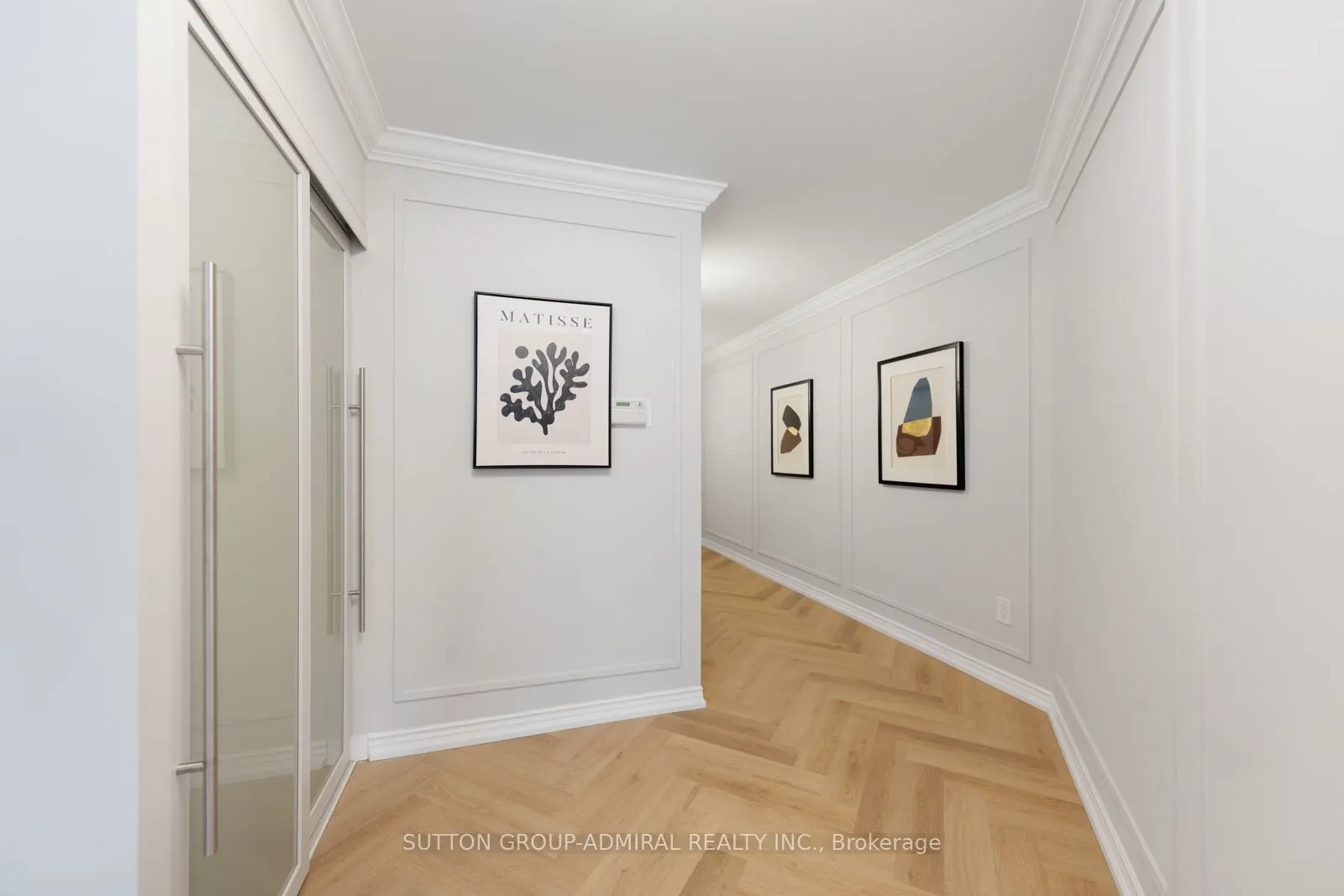 7 Townsgate Drive, #304