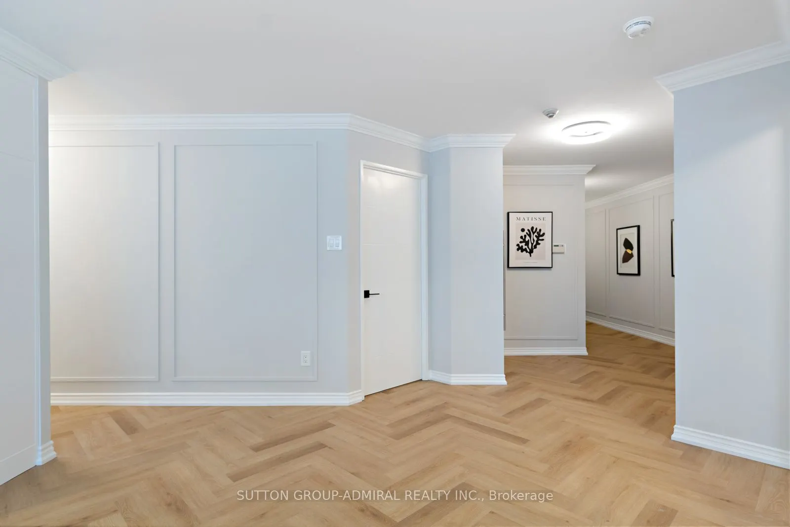 7 Townsgate Drive, #304