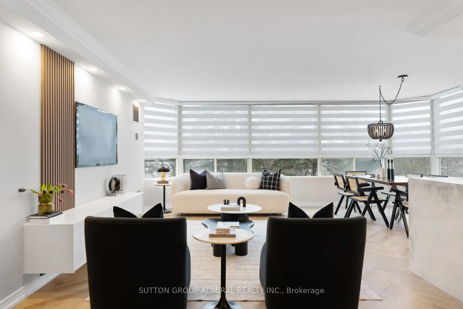 7 Townsgate Drive, #304