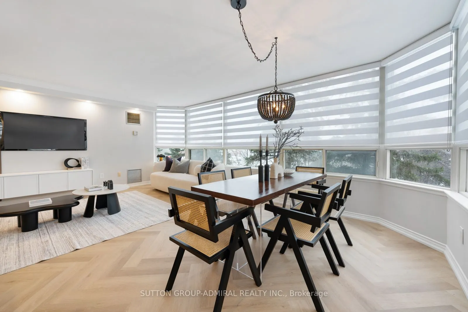 7 Townsgate Drive, #304