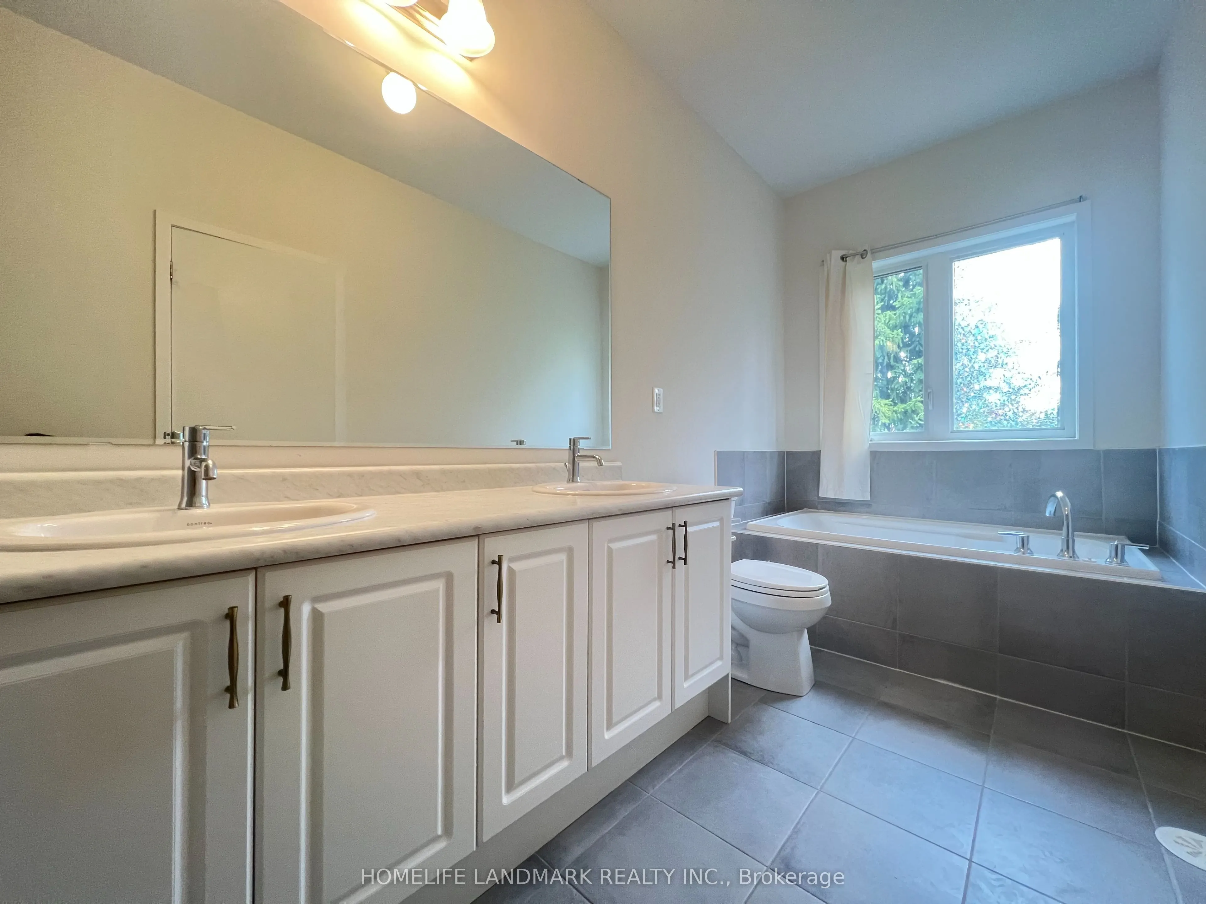 74 Pantheon Lane