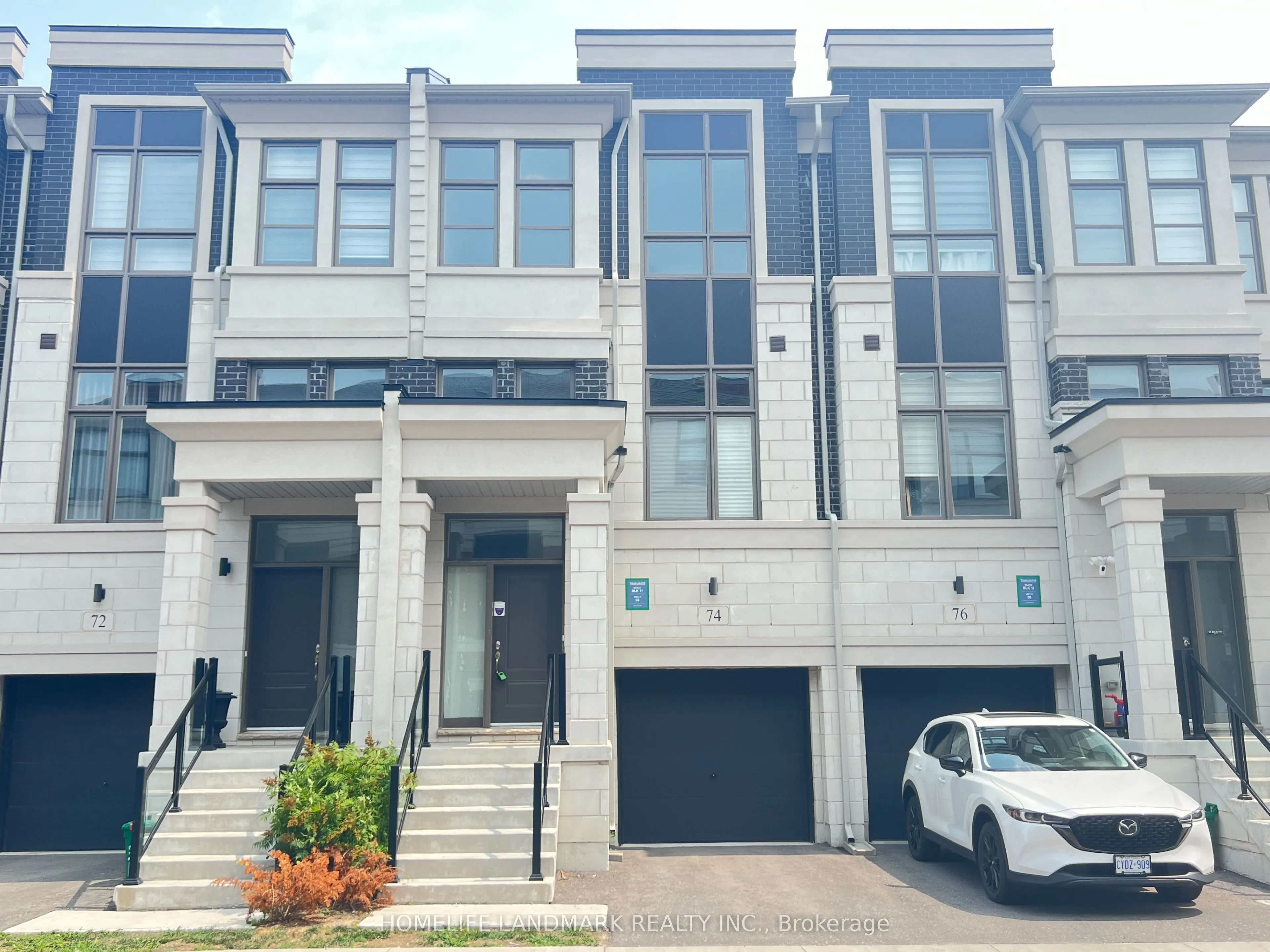 74 Pantheon Lane