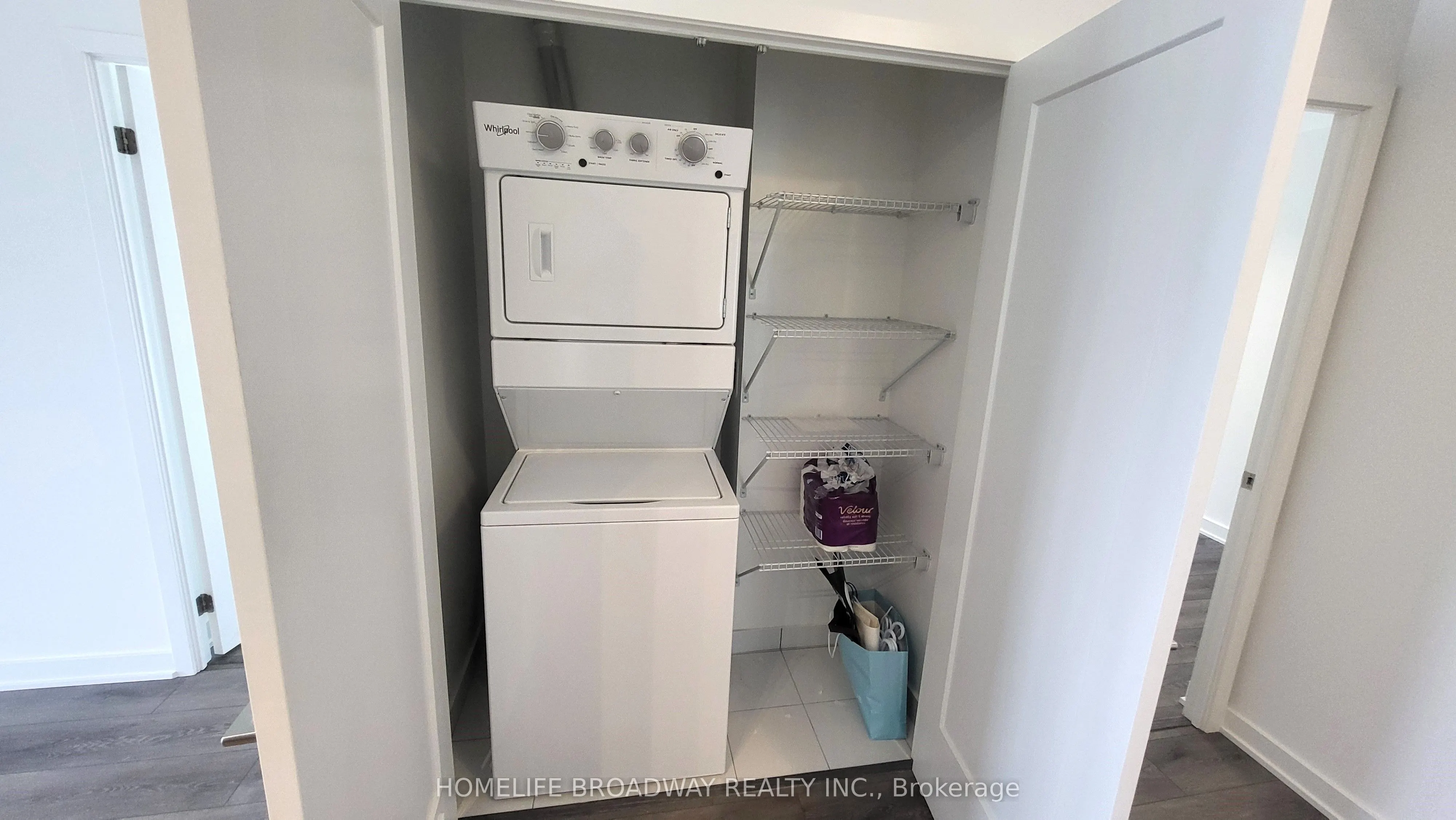 95 Oneida Crescent, #1403