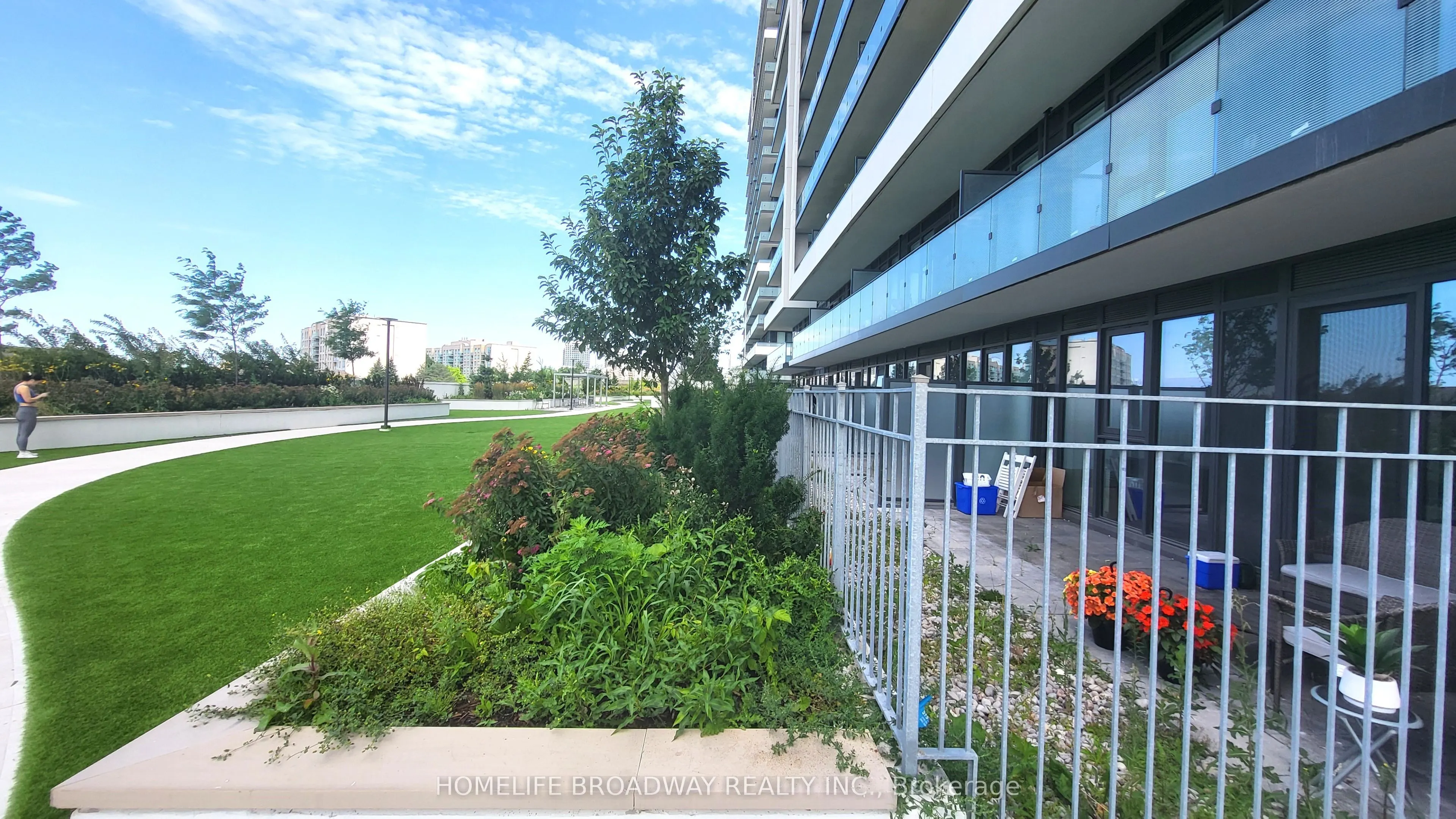 95 Oneida Crescent, #1403
