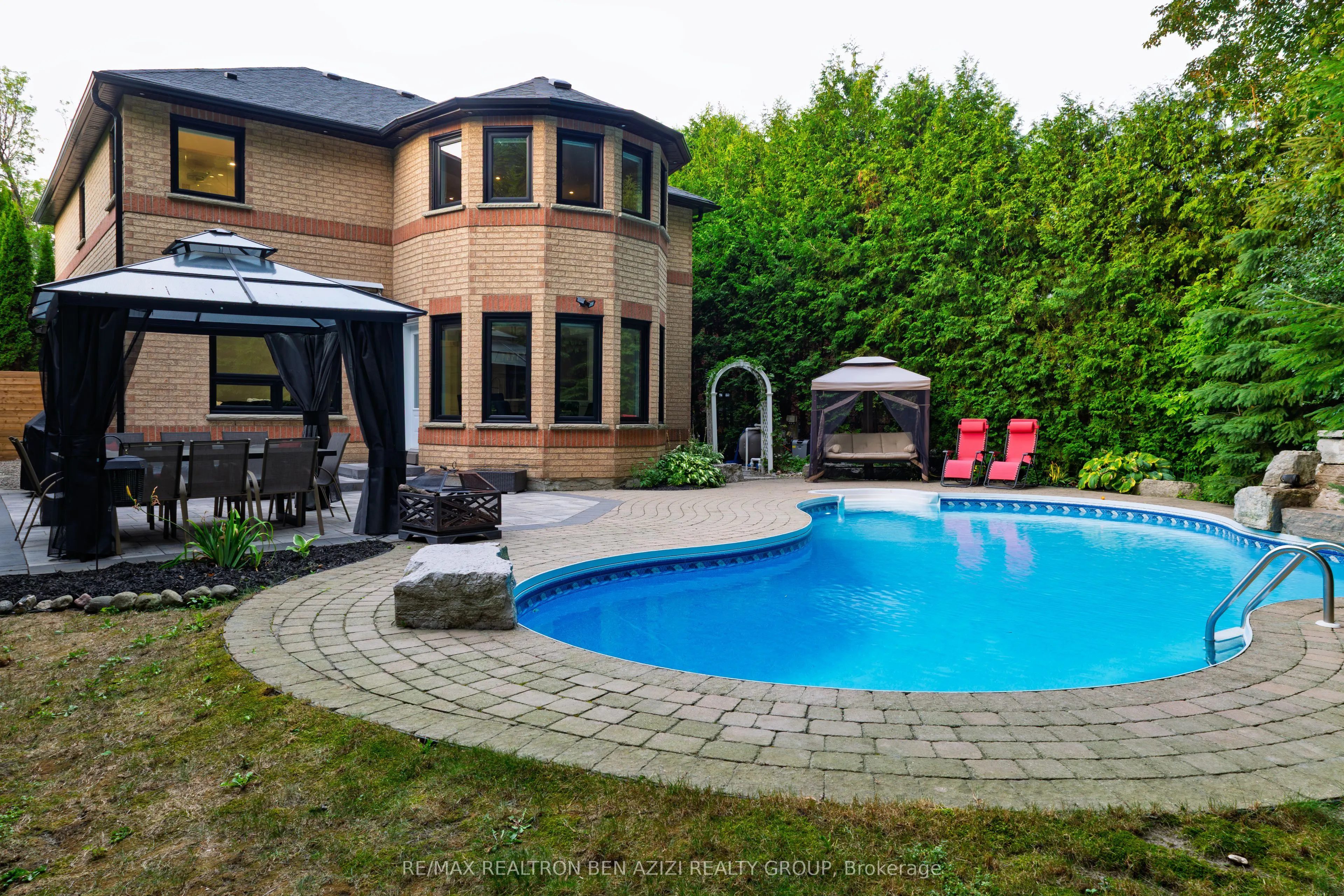 78 Charing Crescent