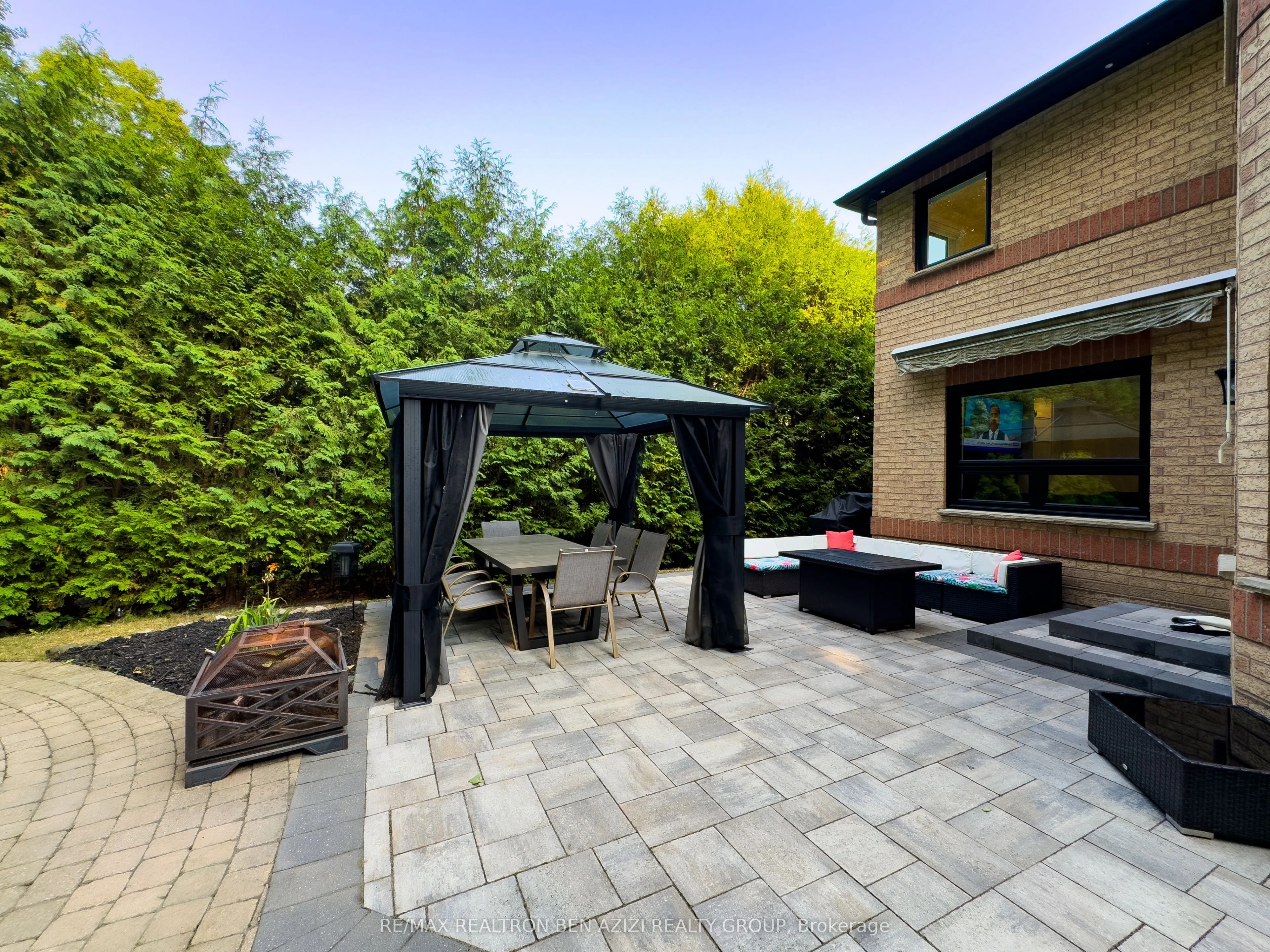 78 Charing Crescent