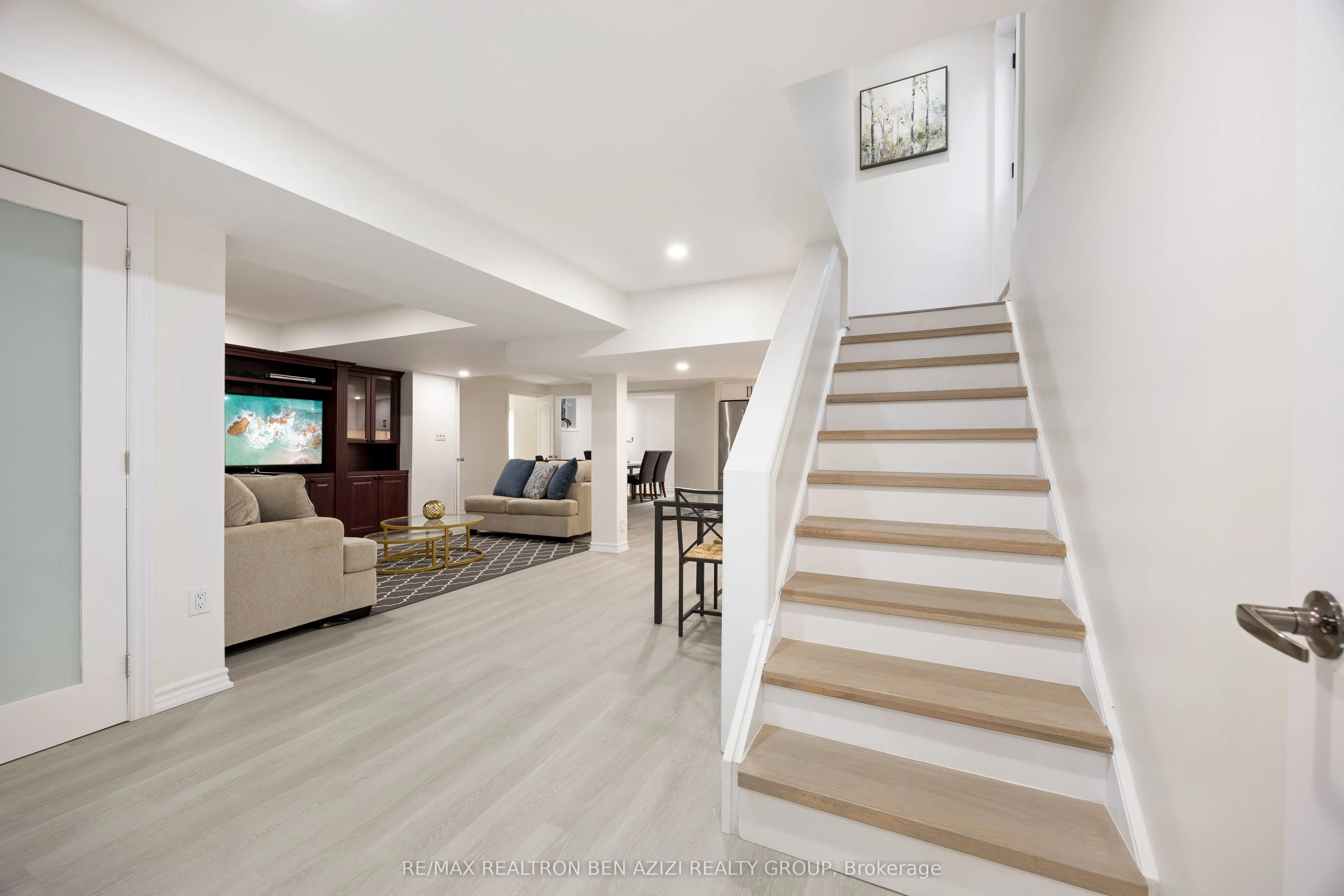78 Charing Crescent