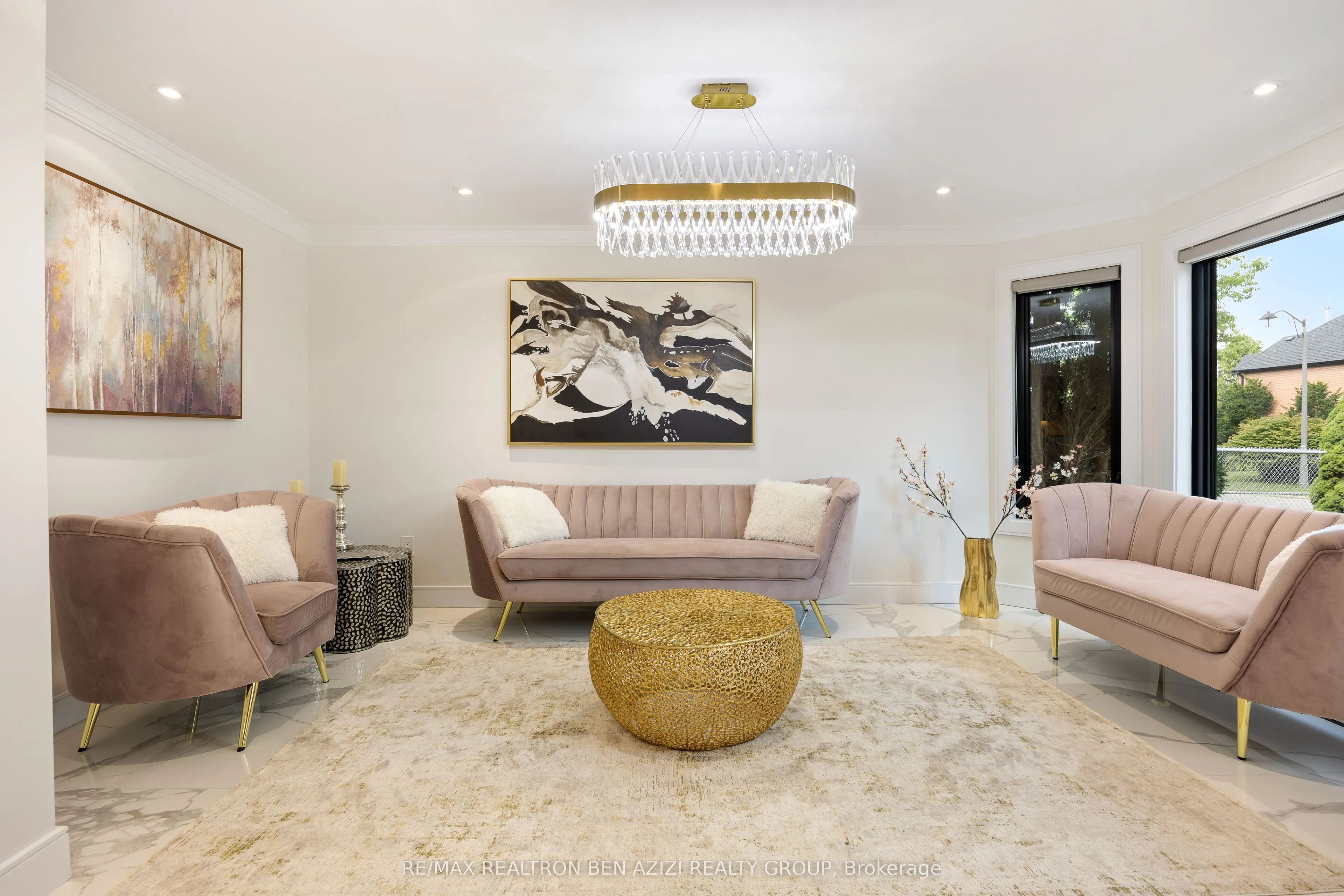 78 Charing Crescent