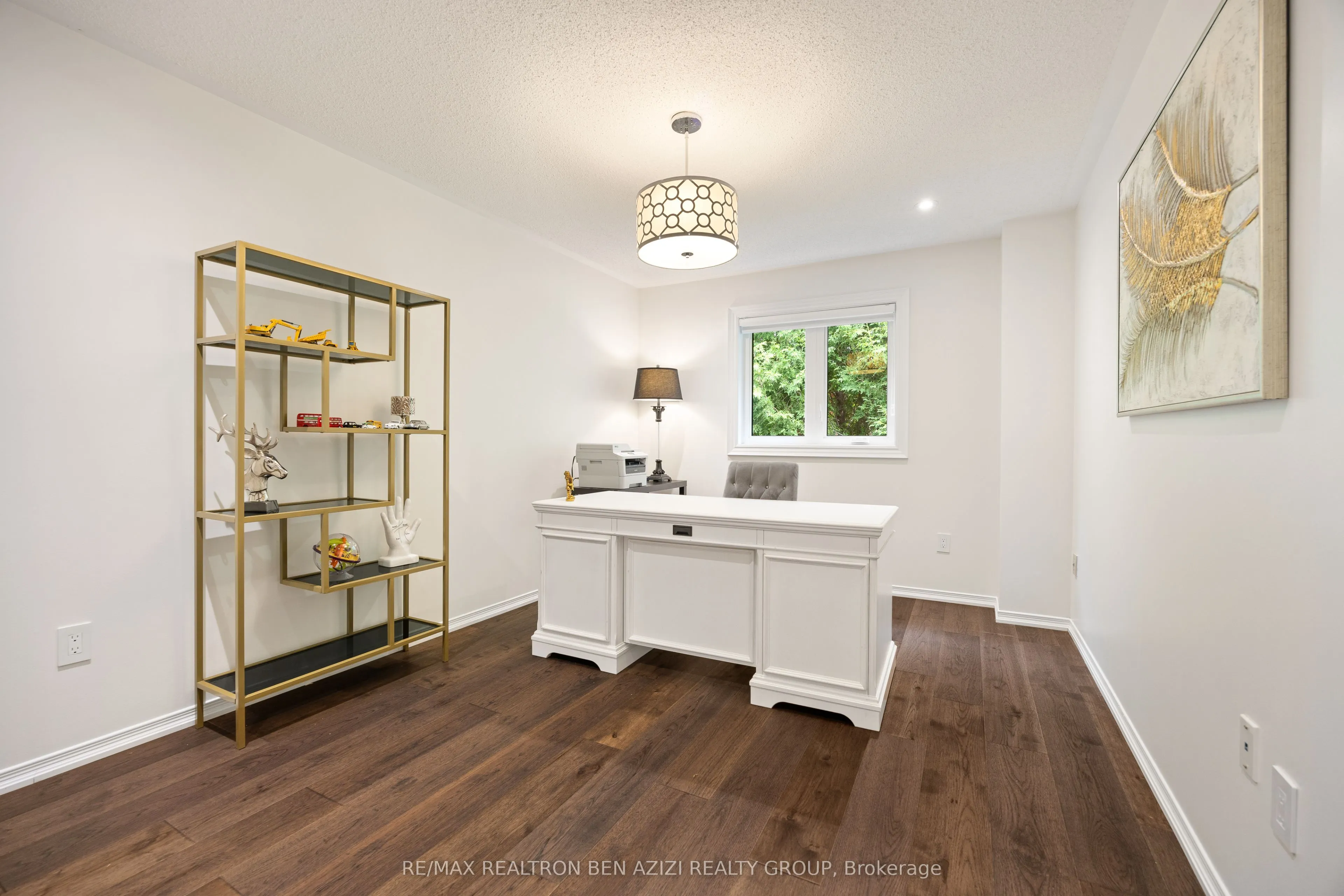 78 Charing Crescent