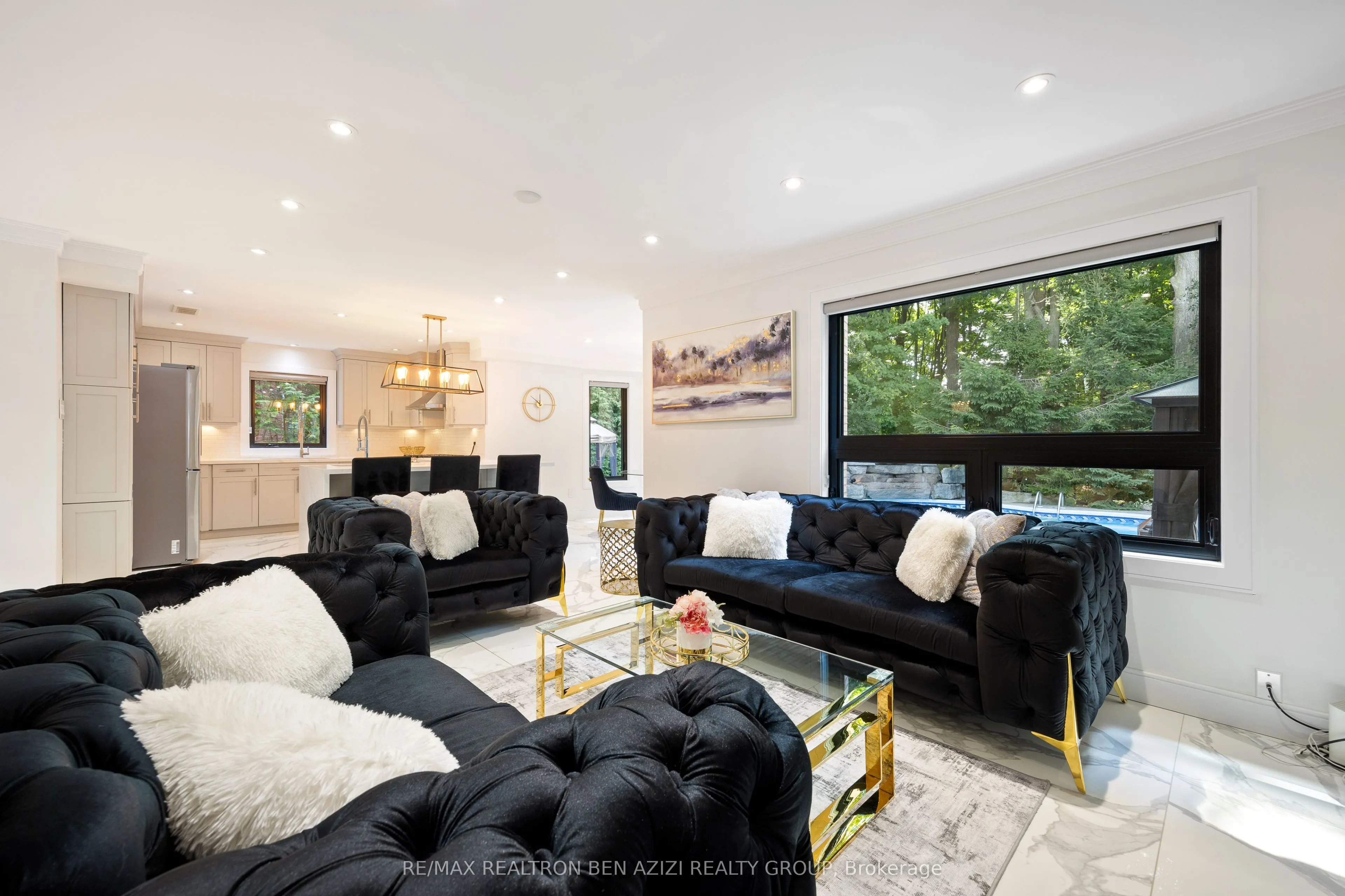 78 Charing Crescent