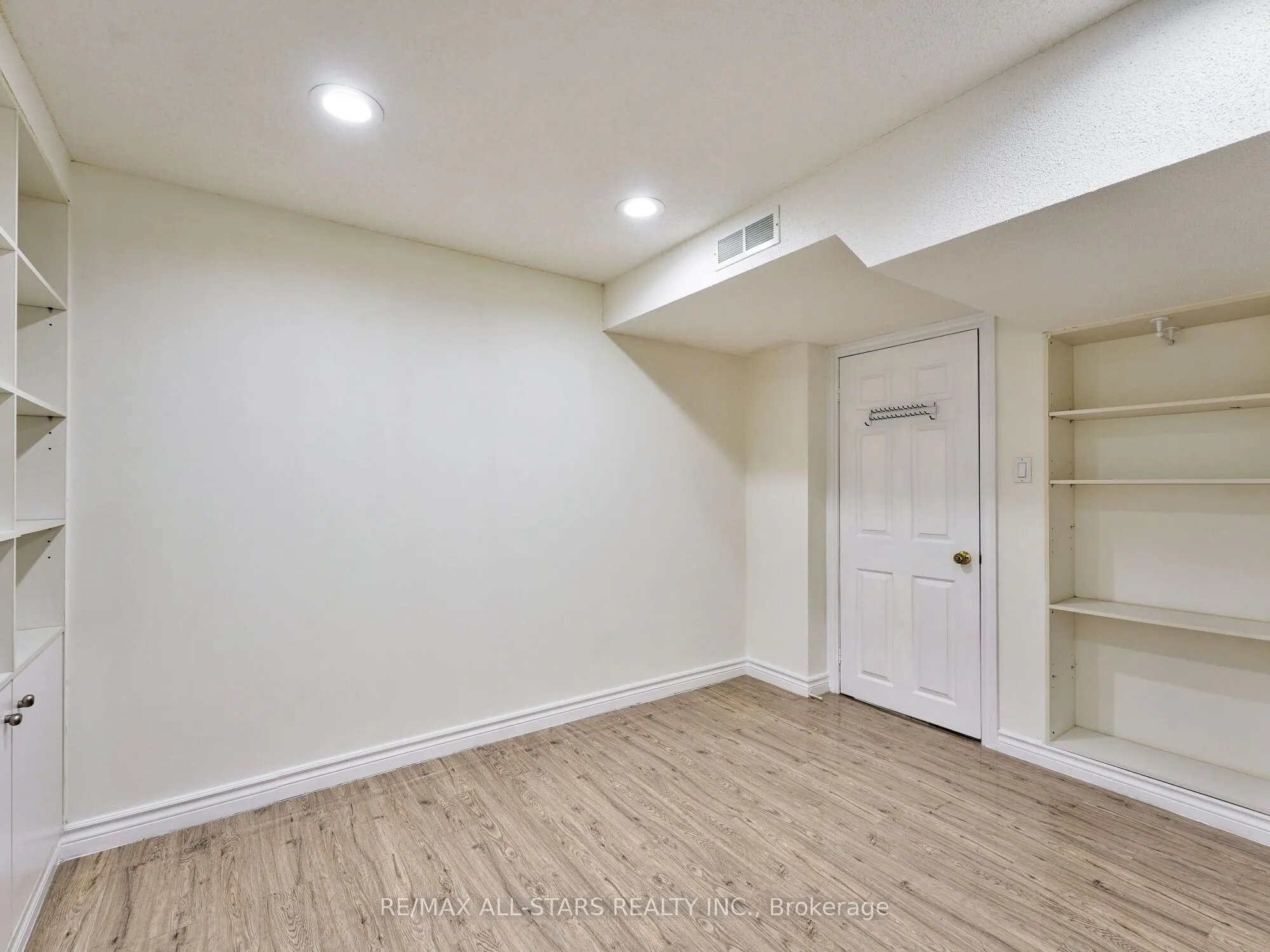 2227 Rodick Road