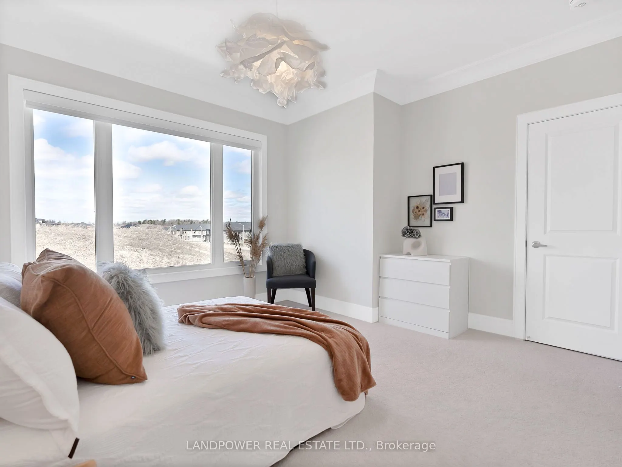 35 Longworth Avenue