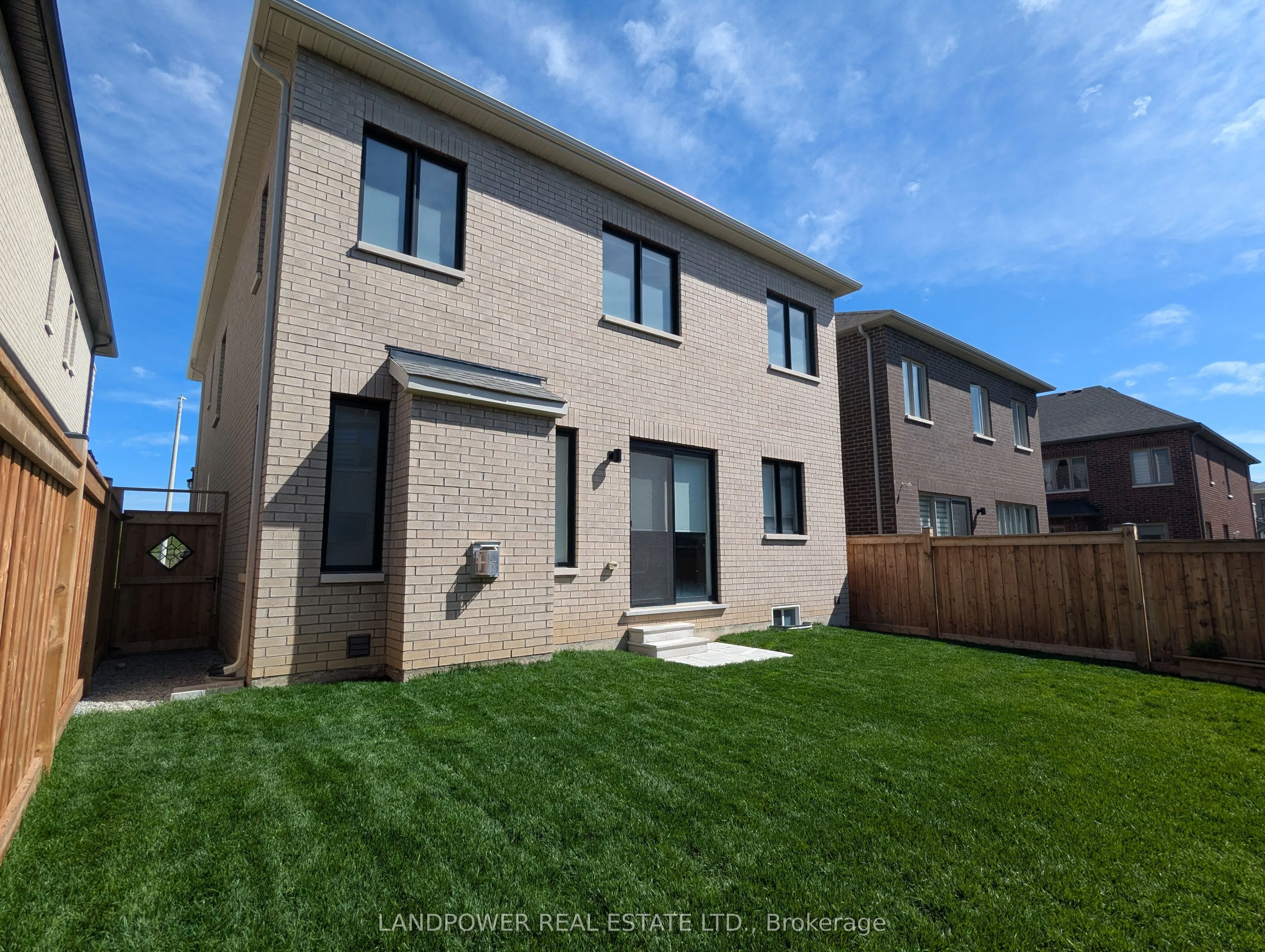 35 Longworth Avenue