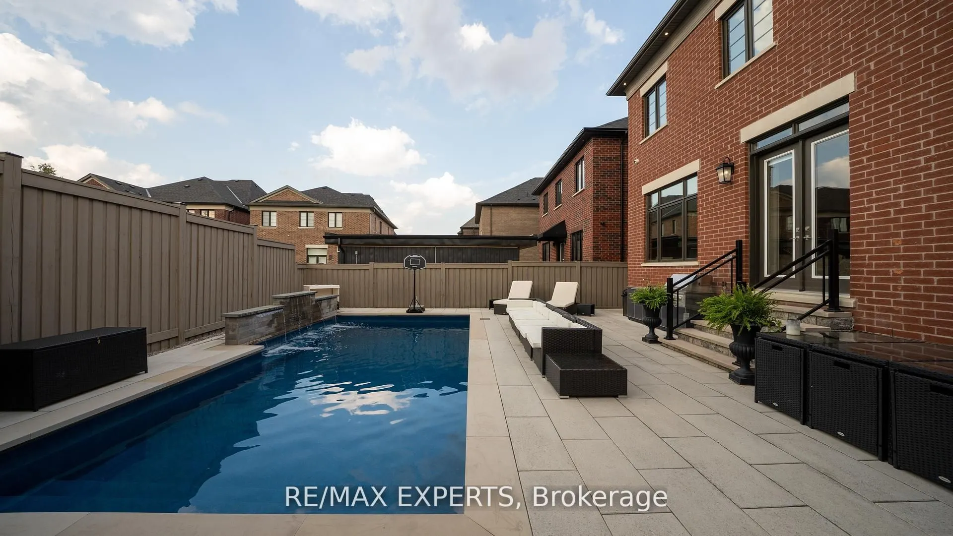 89 Rosshaven Crescent