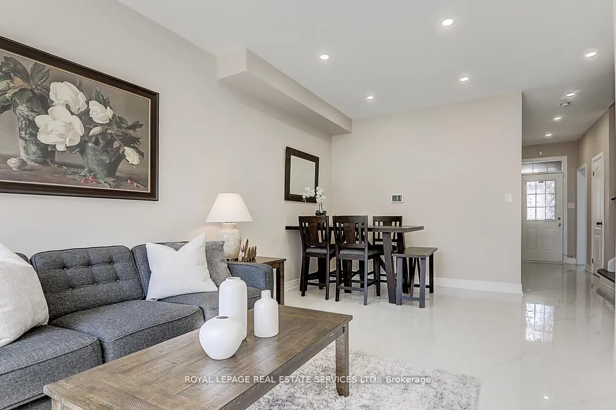 17 Venture Avenue