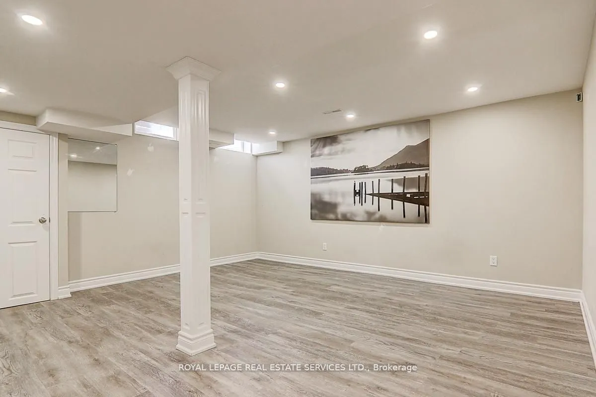 17 Venture Avenue