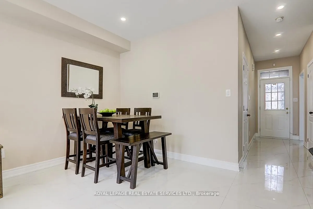 17 Venture Avenue