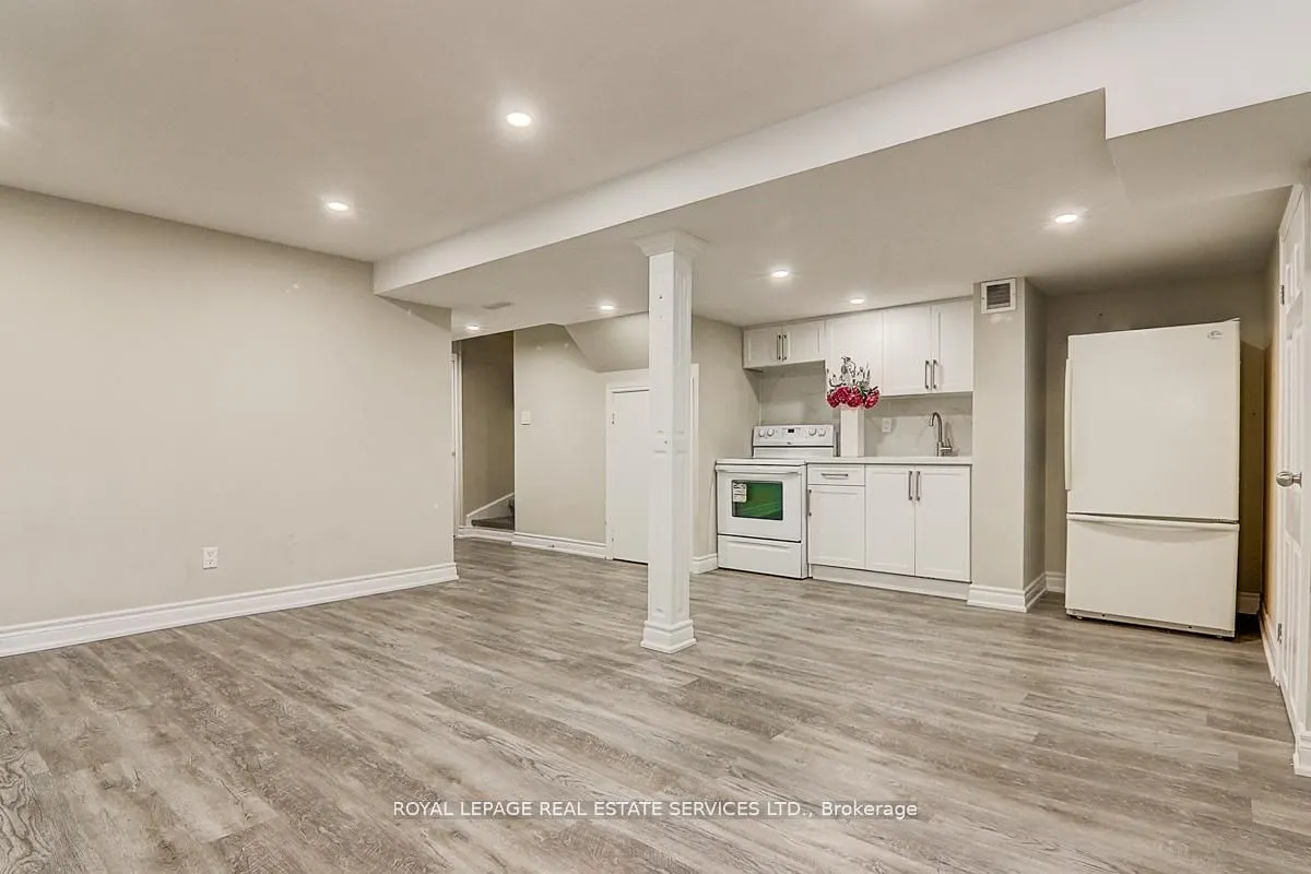 17 Venture Avenue