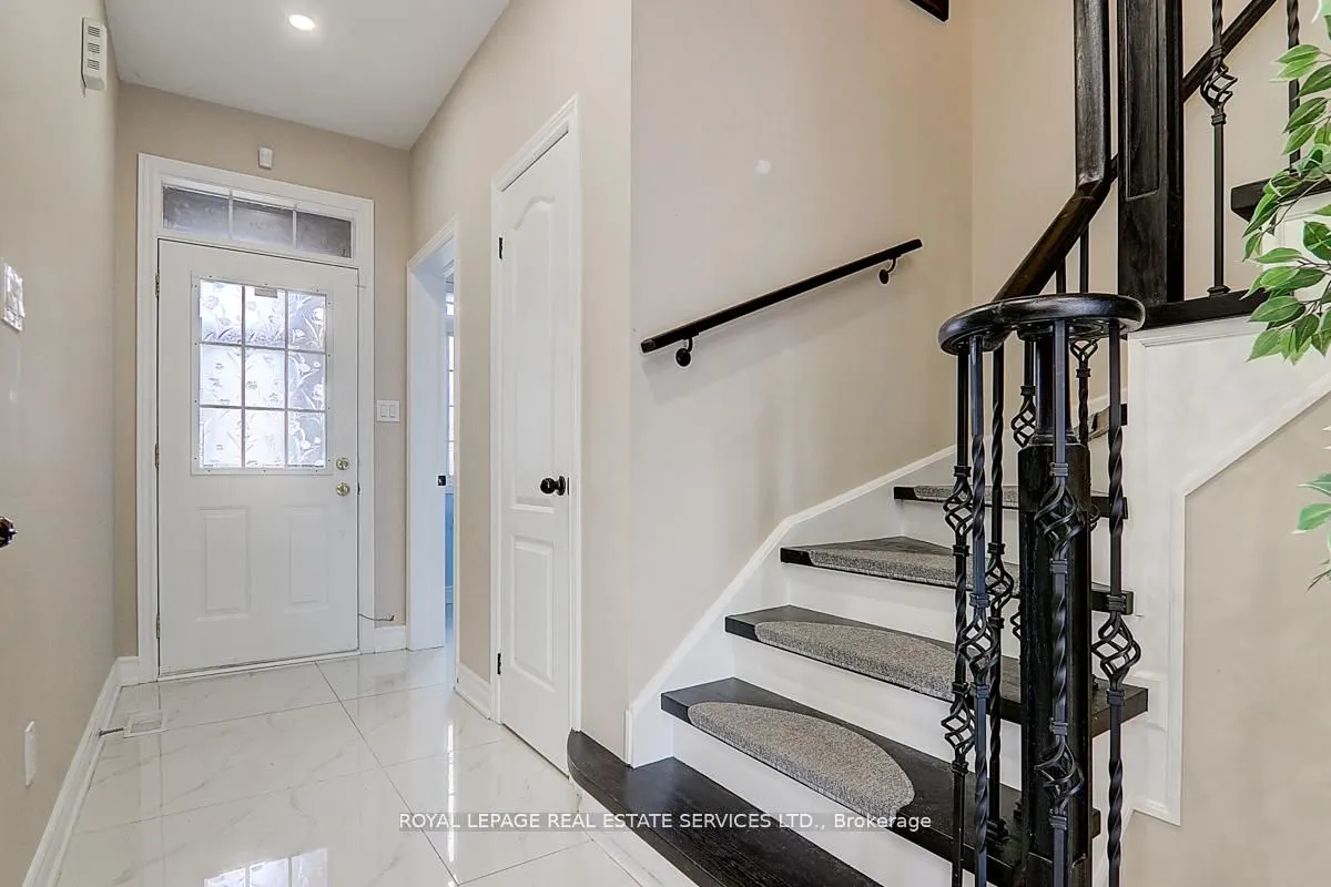 17 Venture Avenue