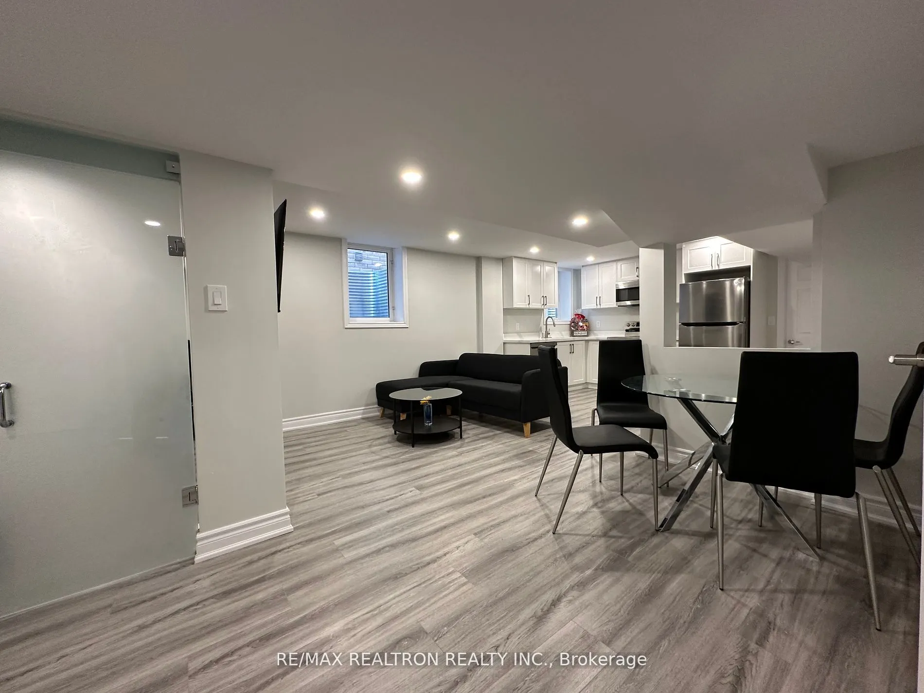 82 Laurier Avenue