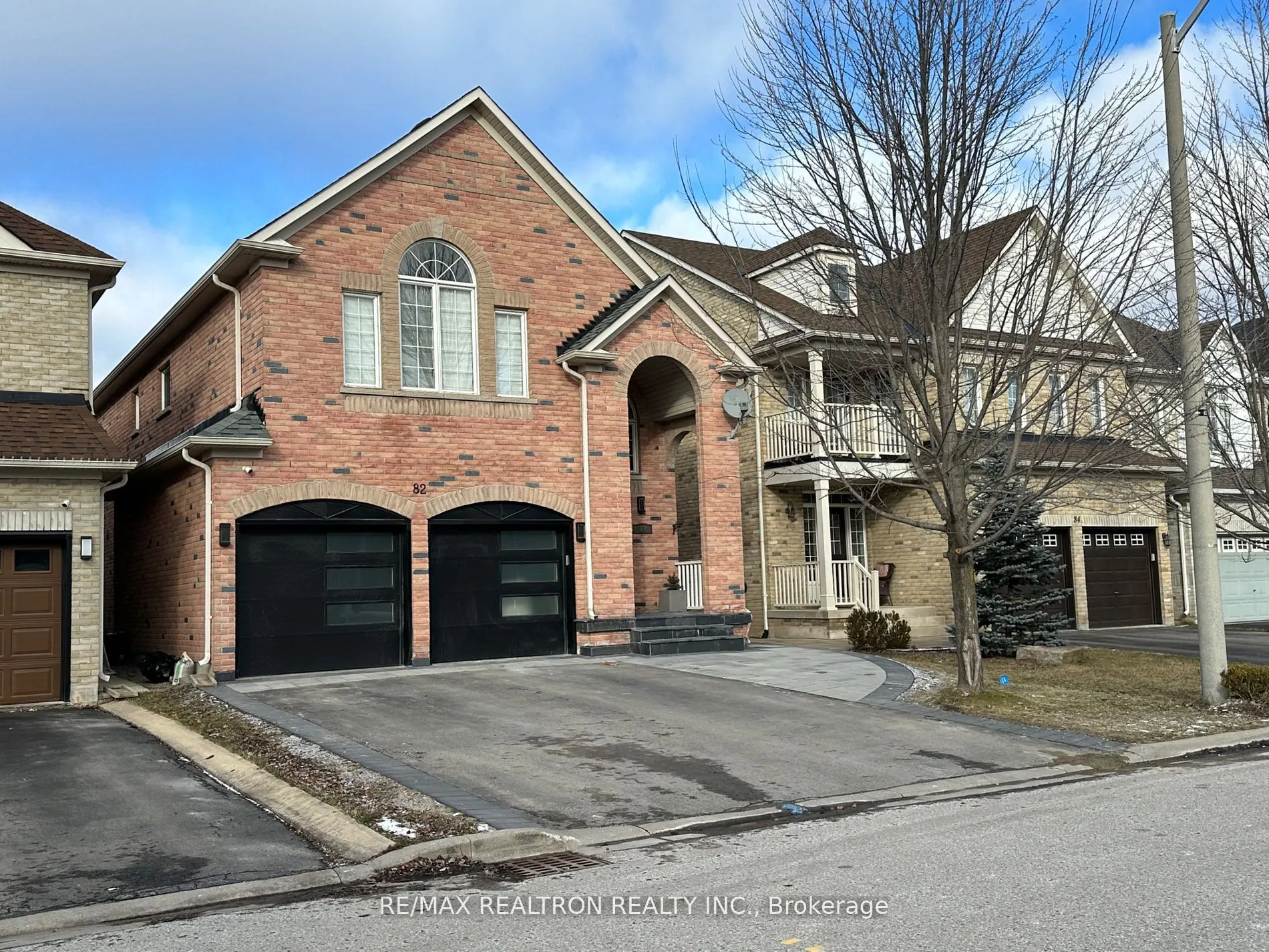 82 Laurier Avenue