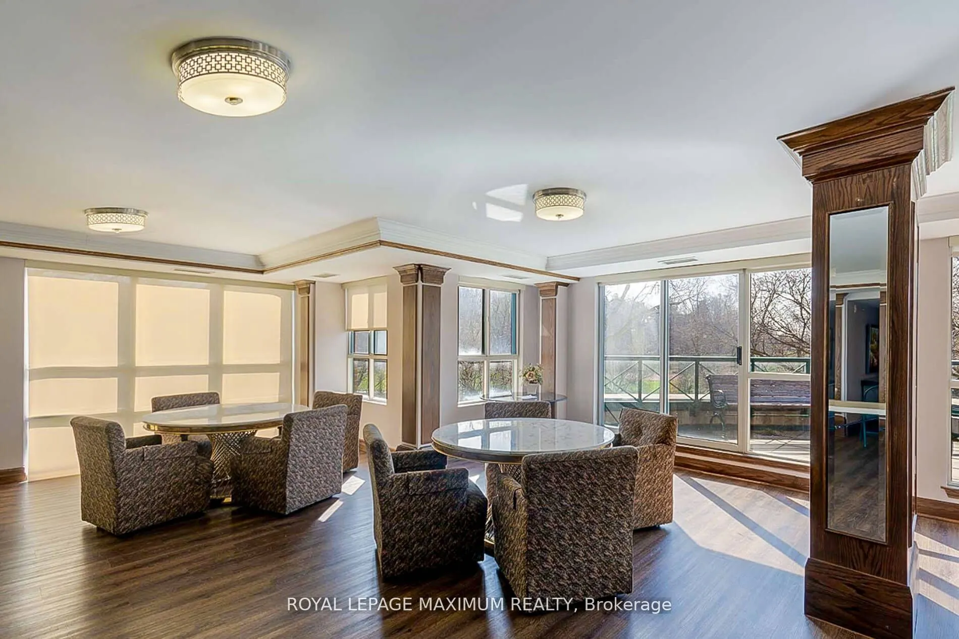 121 Woodbridge Avenue, #404