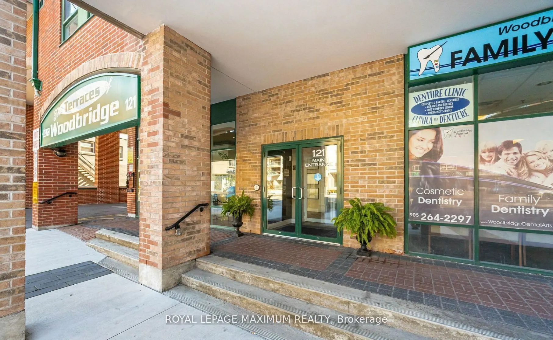 121 Woodbridge Avenue, #404