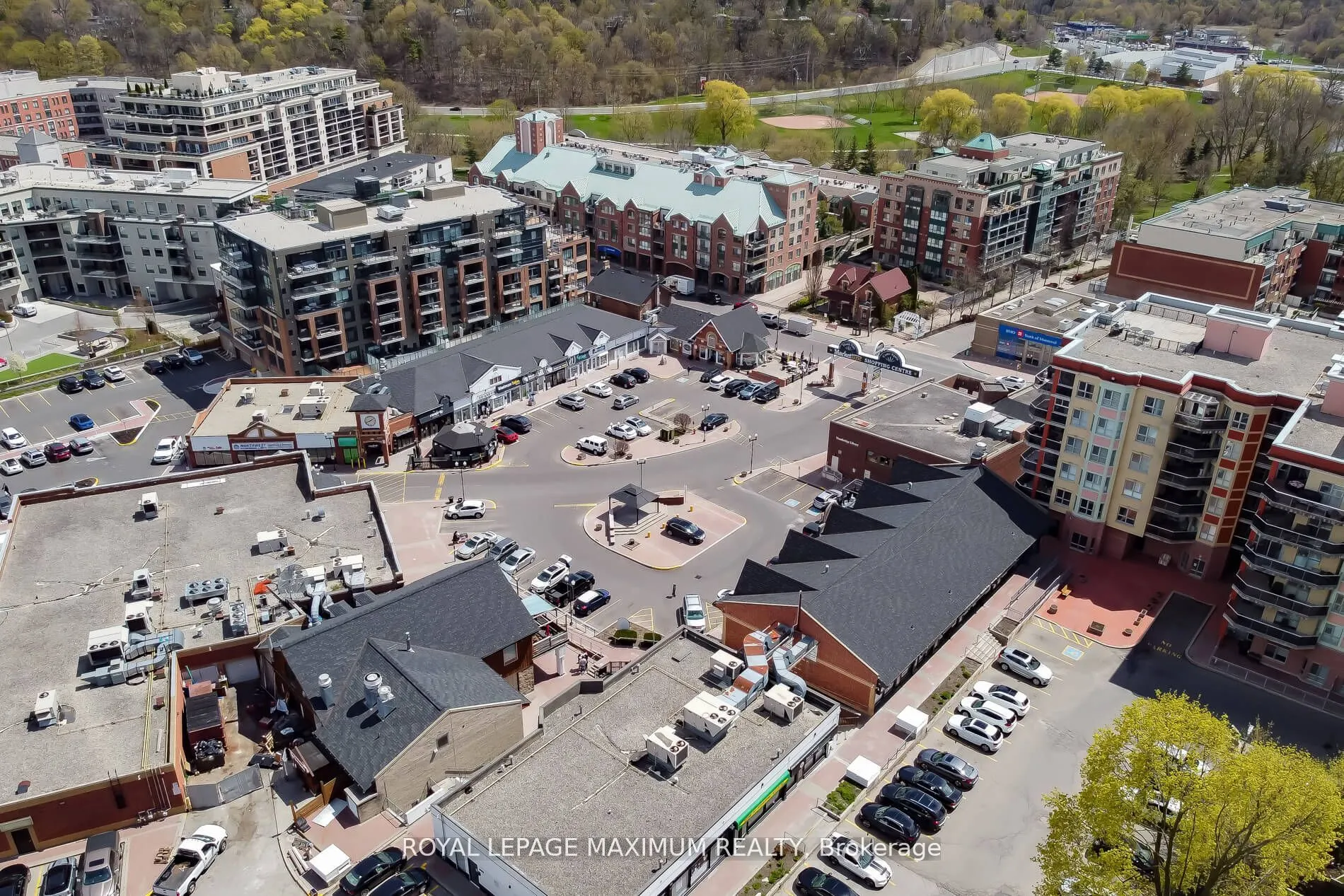 121 Woodbridge Avenue, #404