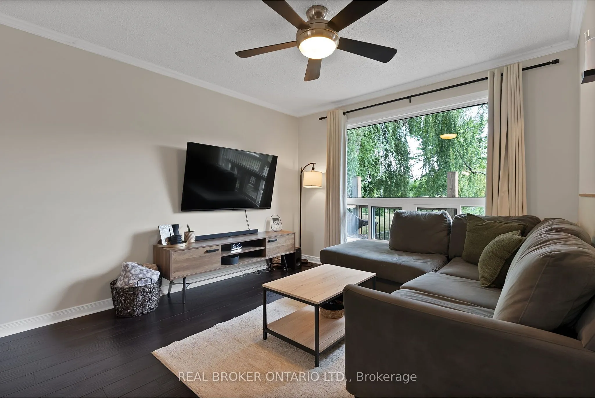 1036 Metro Road N