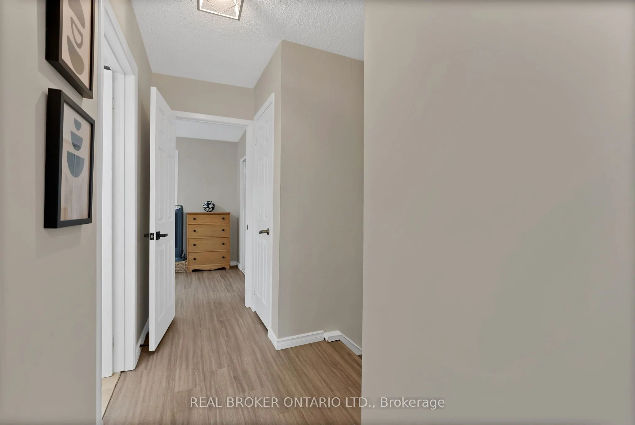 1036 Metro Road N