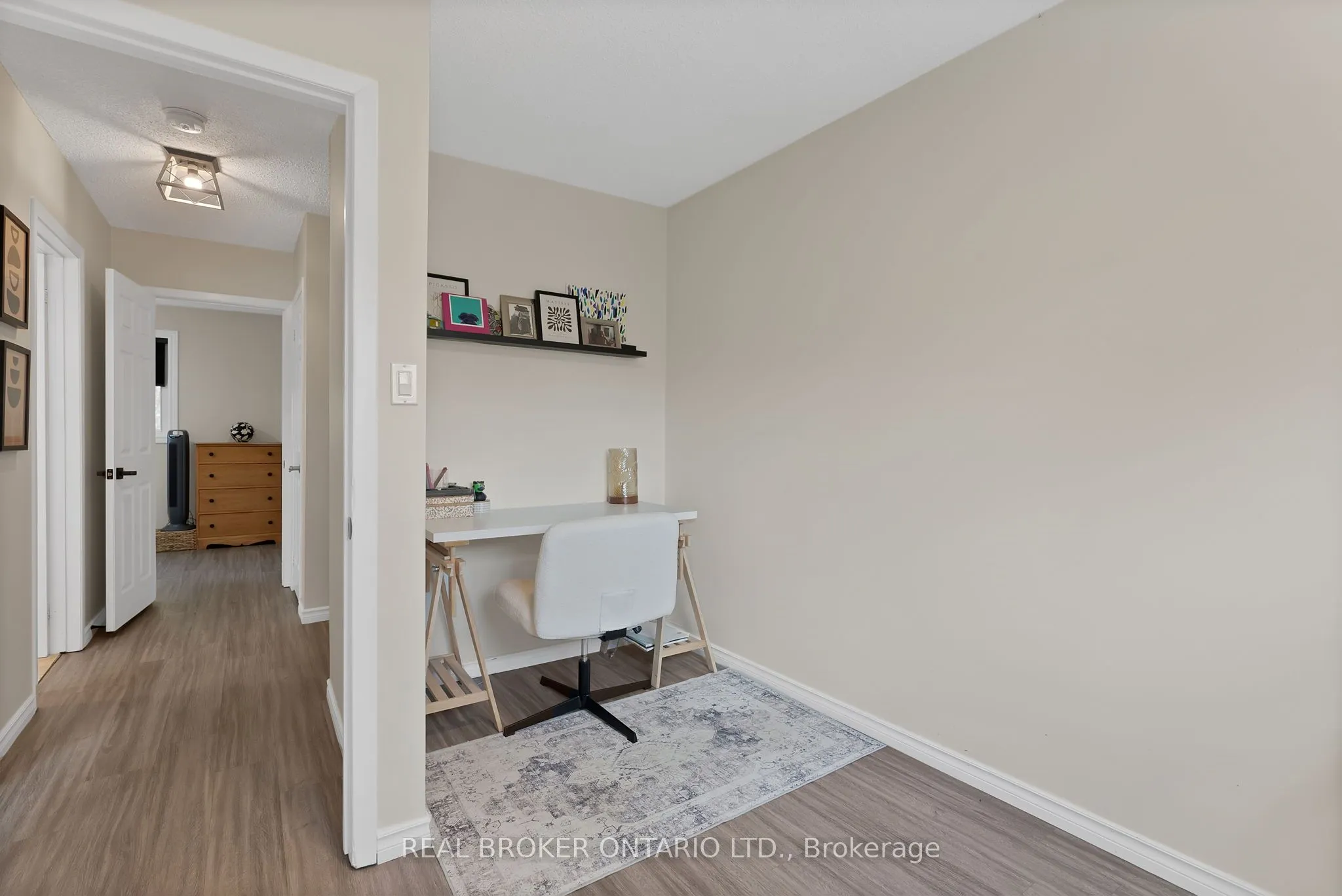 1036 Metro Road N