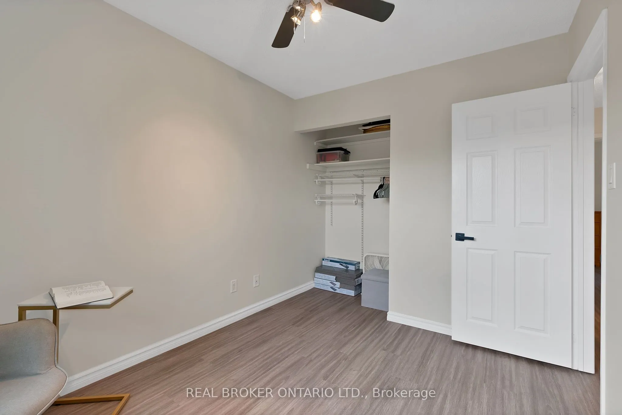 1036 Metro Road N