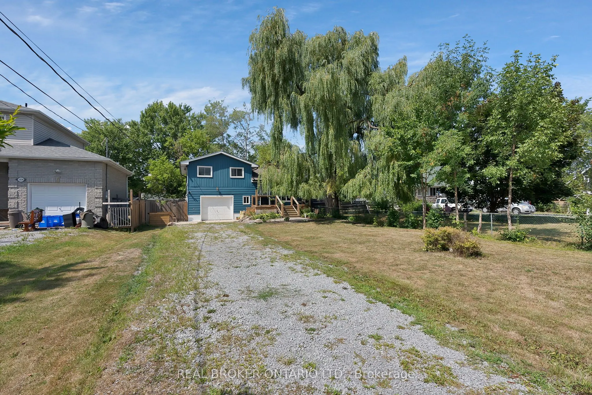 1036 Metro Road N