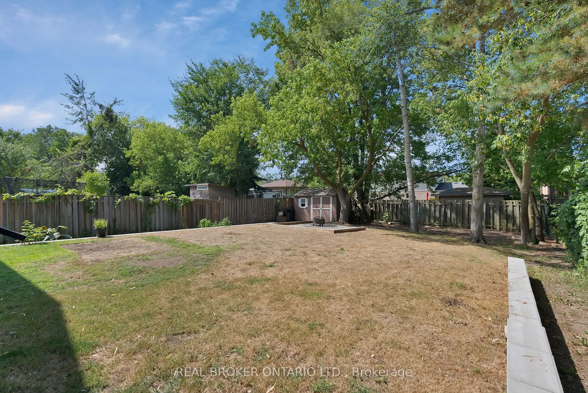 1036 Metro Road N