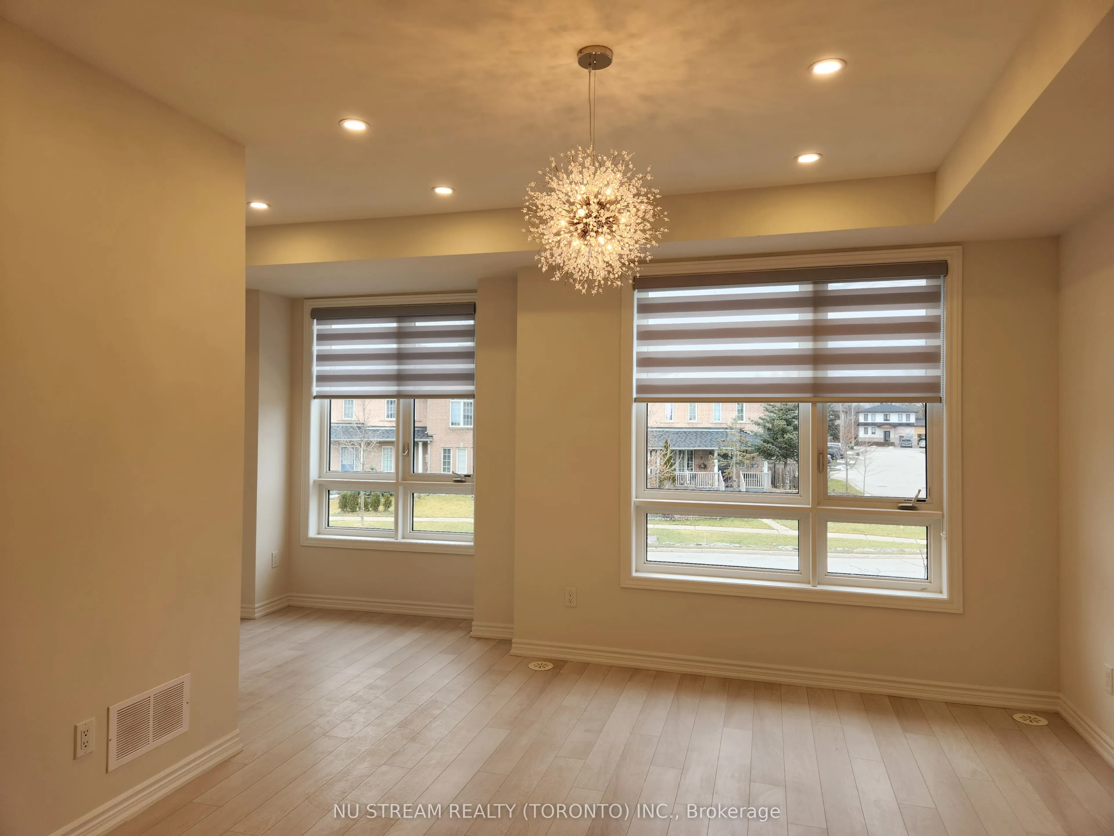 28 James Noble Lane, #28